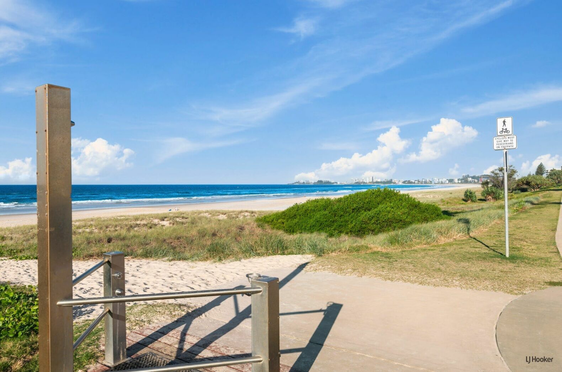 4/343 Golden Four Drive, TUGUN