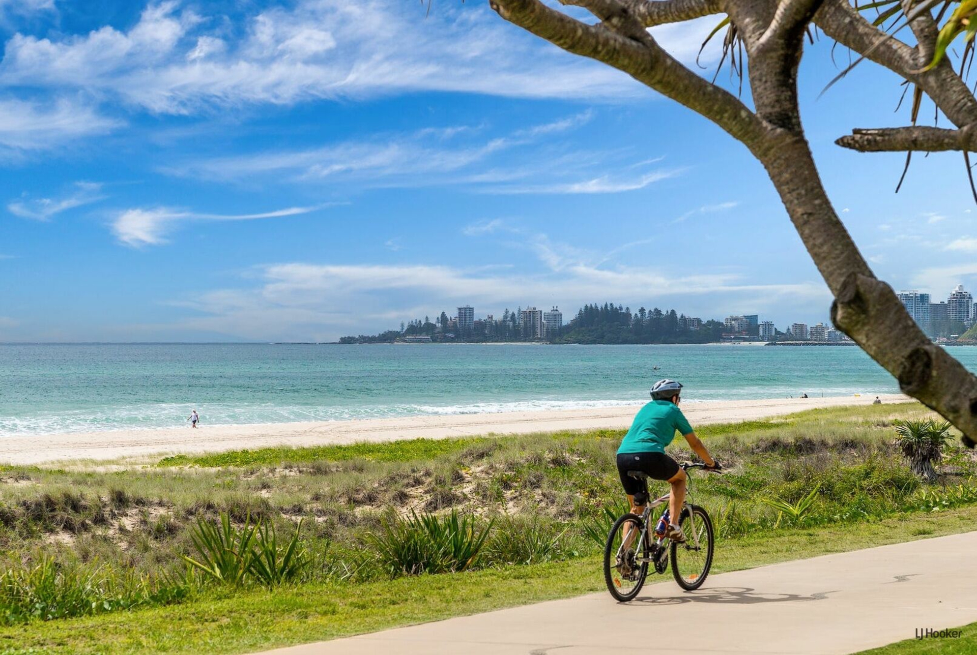 4/343 Golden Four Drive, TUGUN