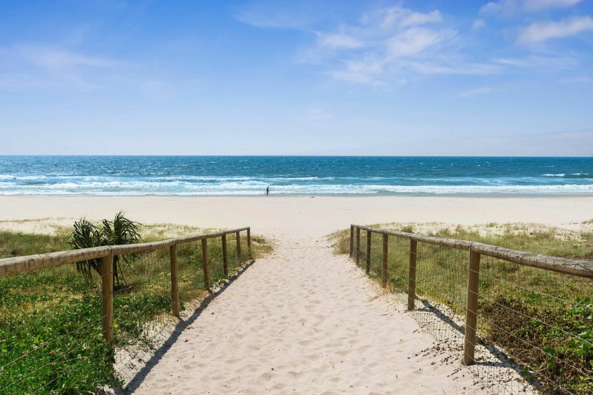 4/343 Golden Four Drive, TUGUN