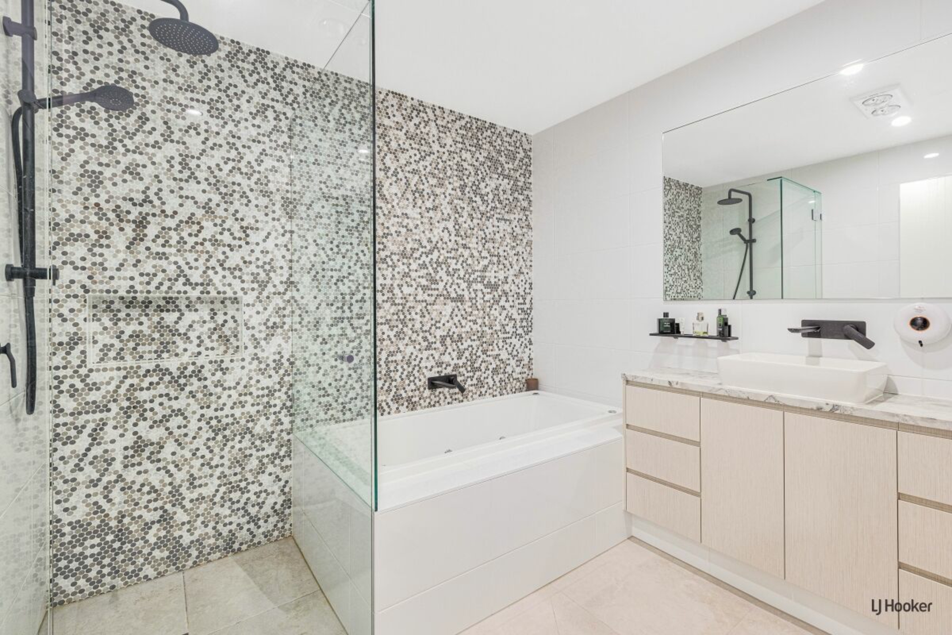 3/66 Phillips Lane, TWEED HEADS