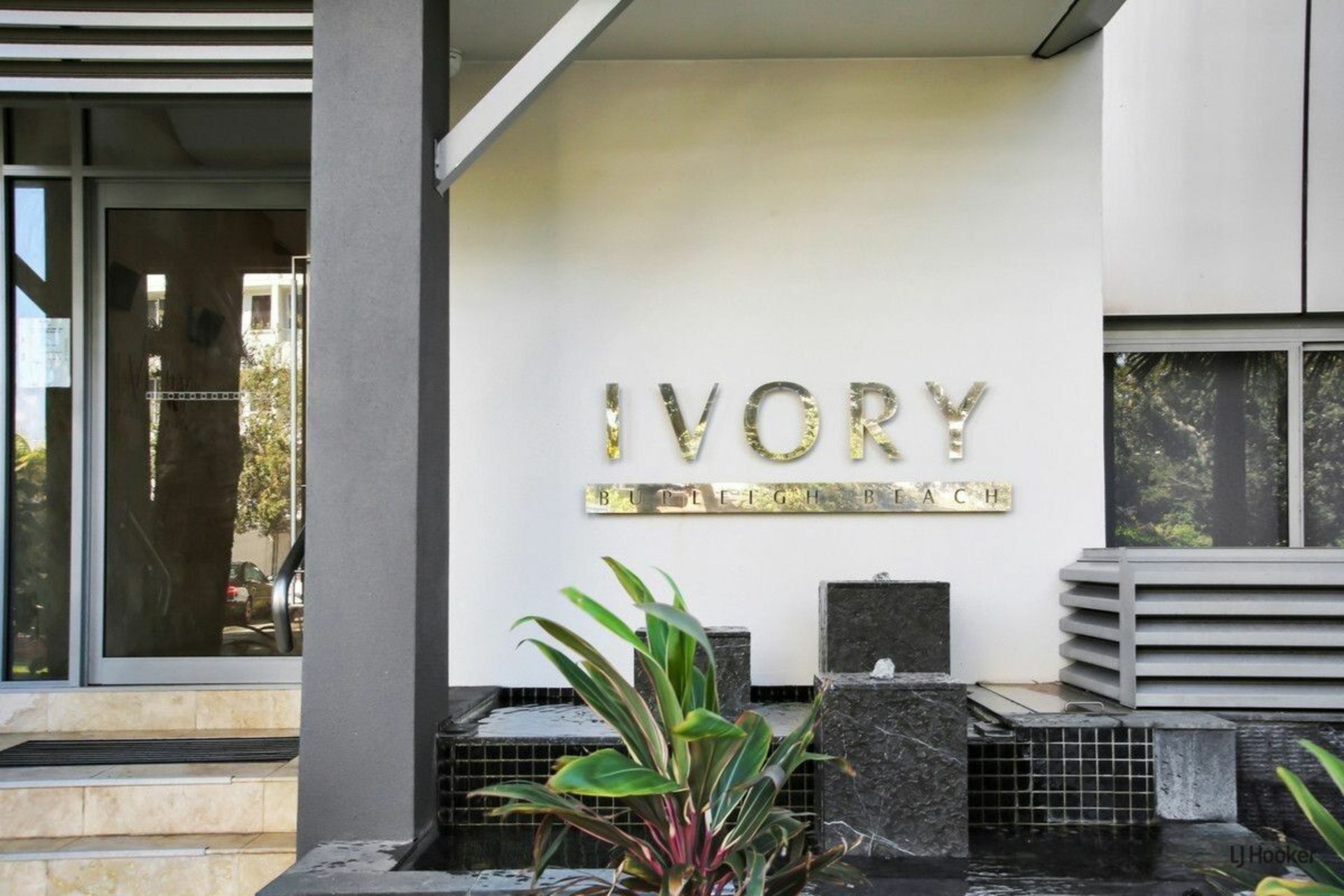 502/3 Fifth Avenue, BURLEIGH HEADS
