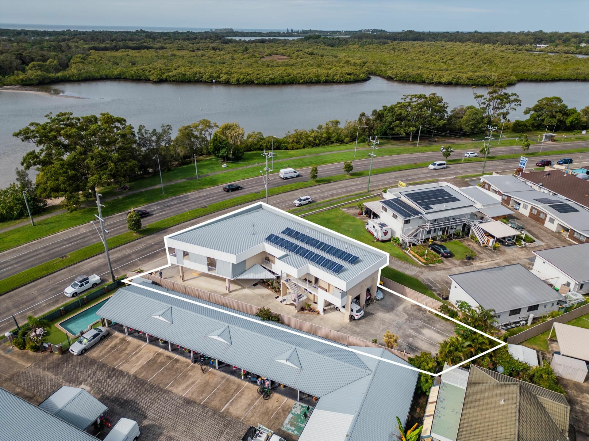 13 Minjungbal Drive, TWEED HEADS SOUTH