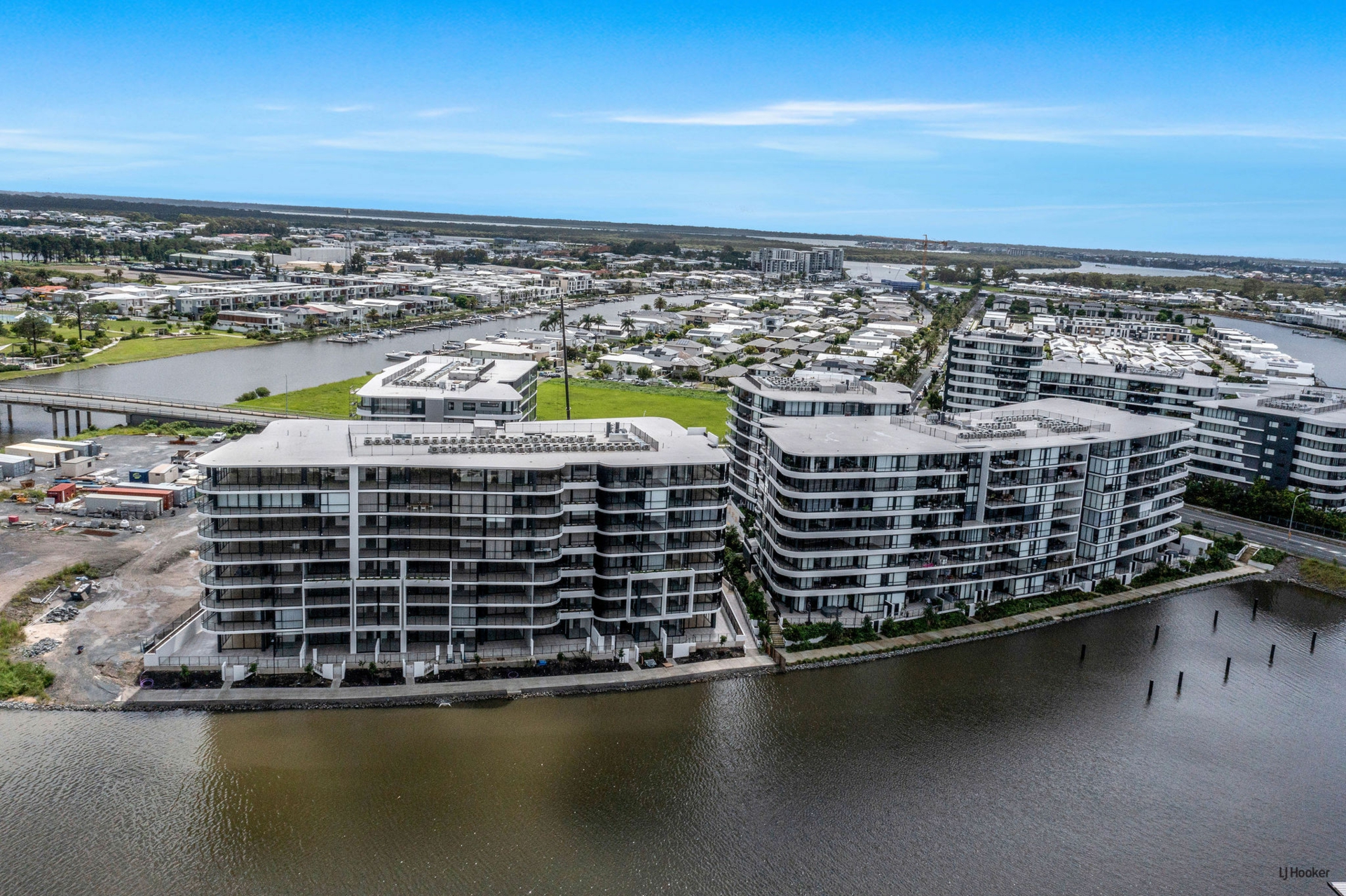10-12 Sickle Avenue, HOPE ISLAND