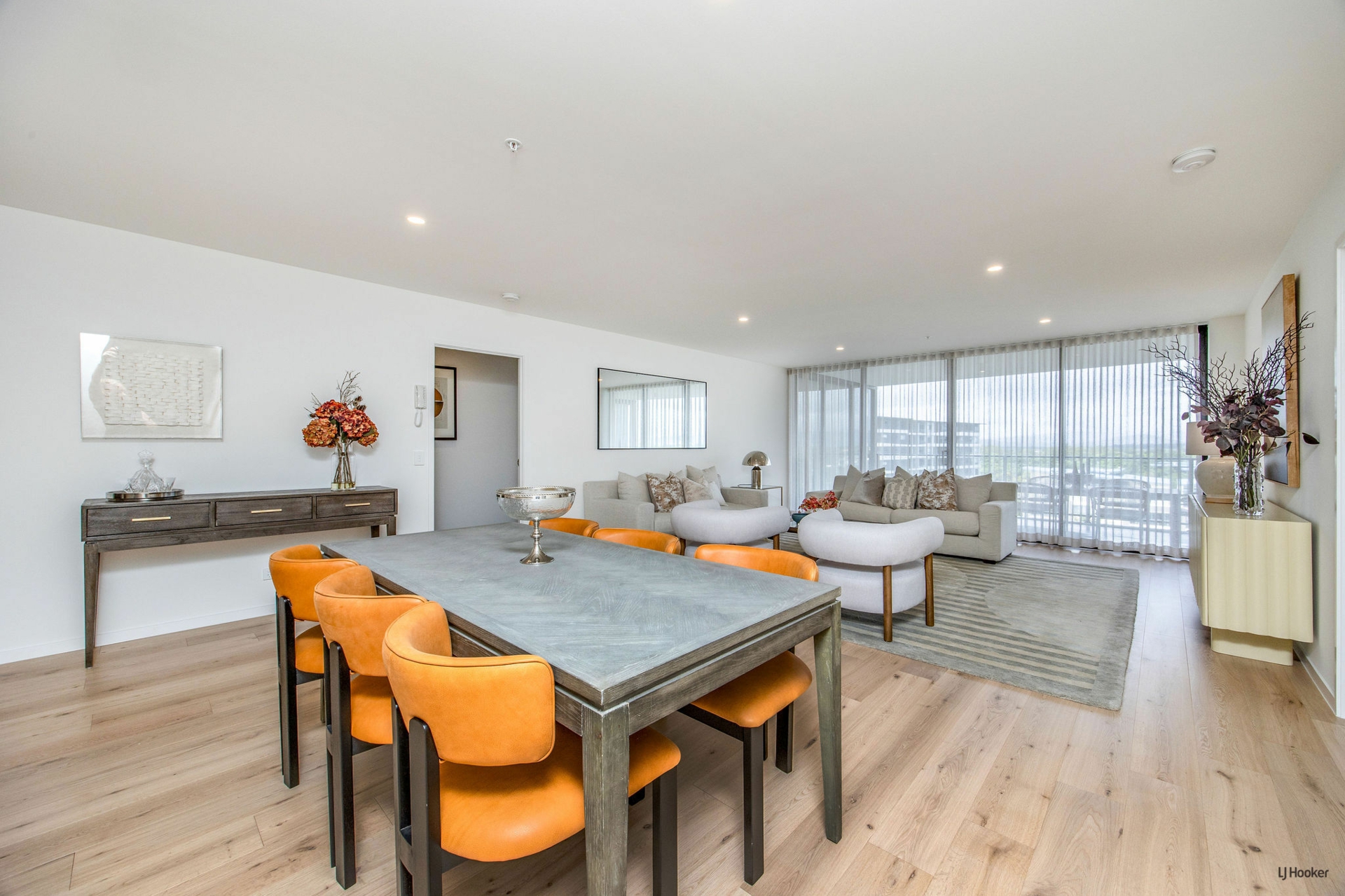 10-12 Sickle Avenue, HOPE ISLAND