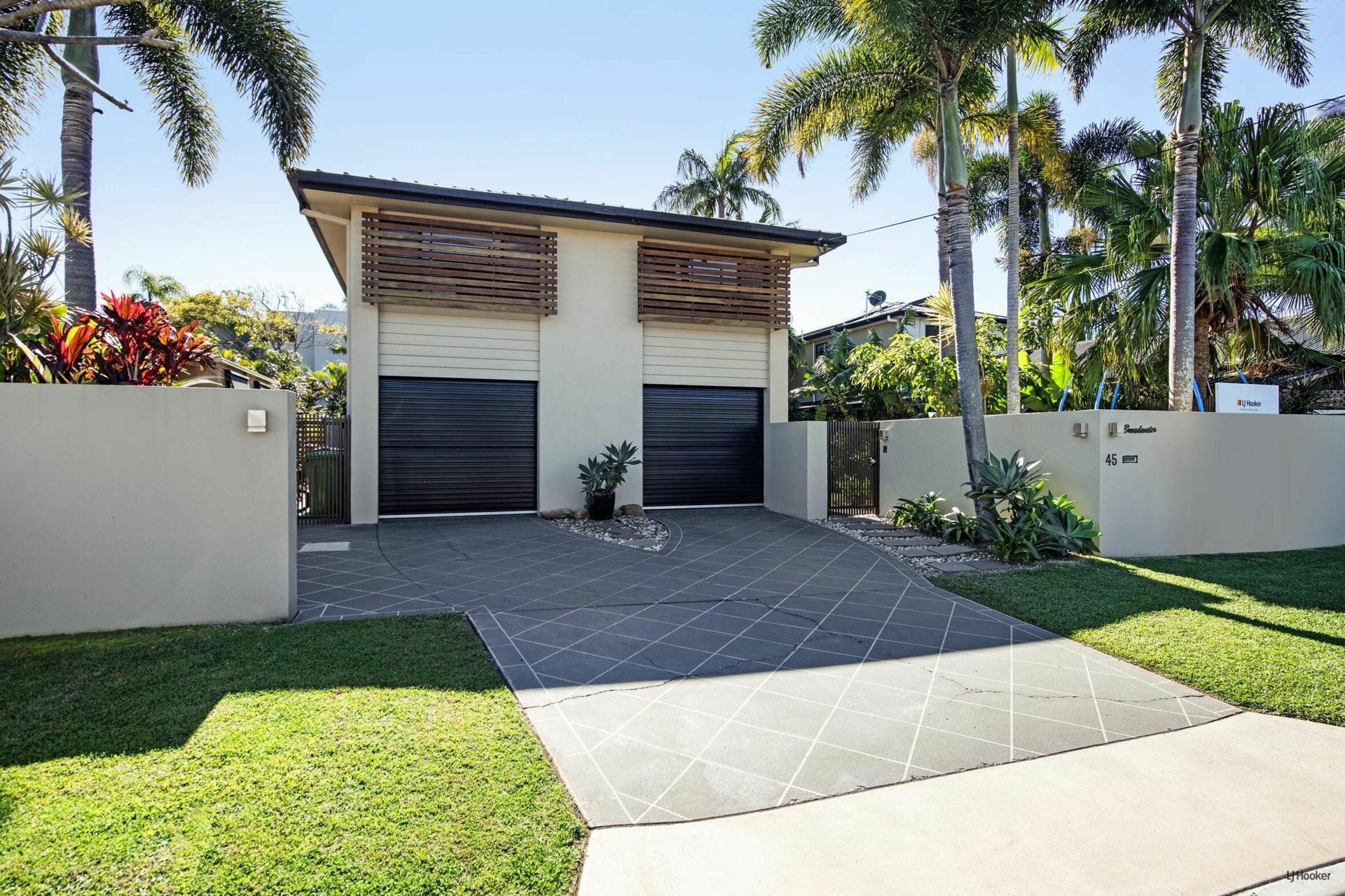 45 Broadwater Street, RUNAWAY BAY
