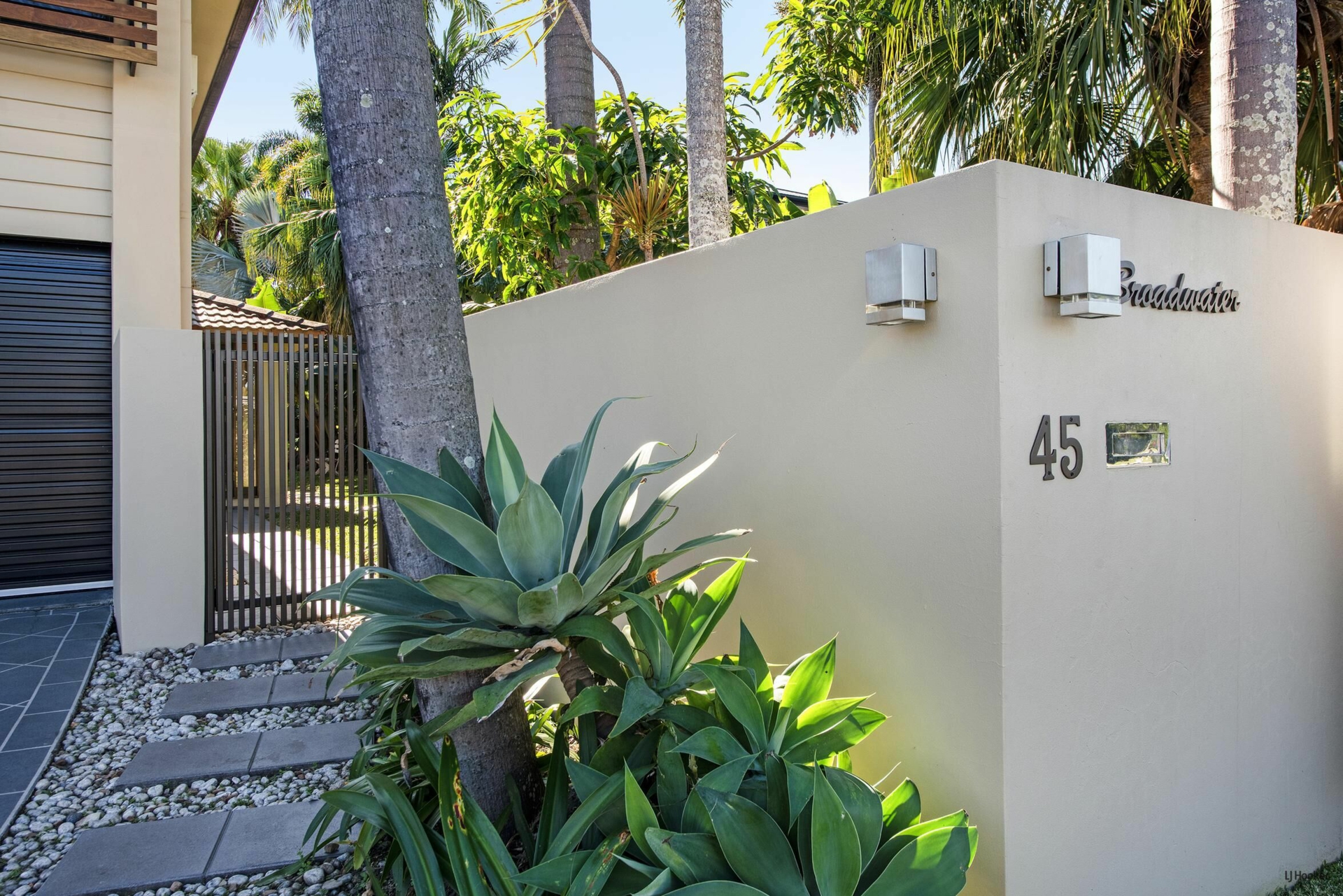 45 Broadwater Street, RUNAWAY BAY