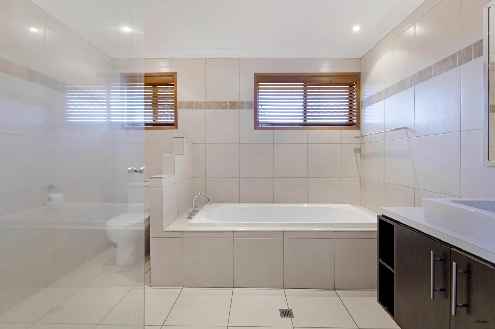 45 Broadwater Street, RUNAWAY BAY