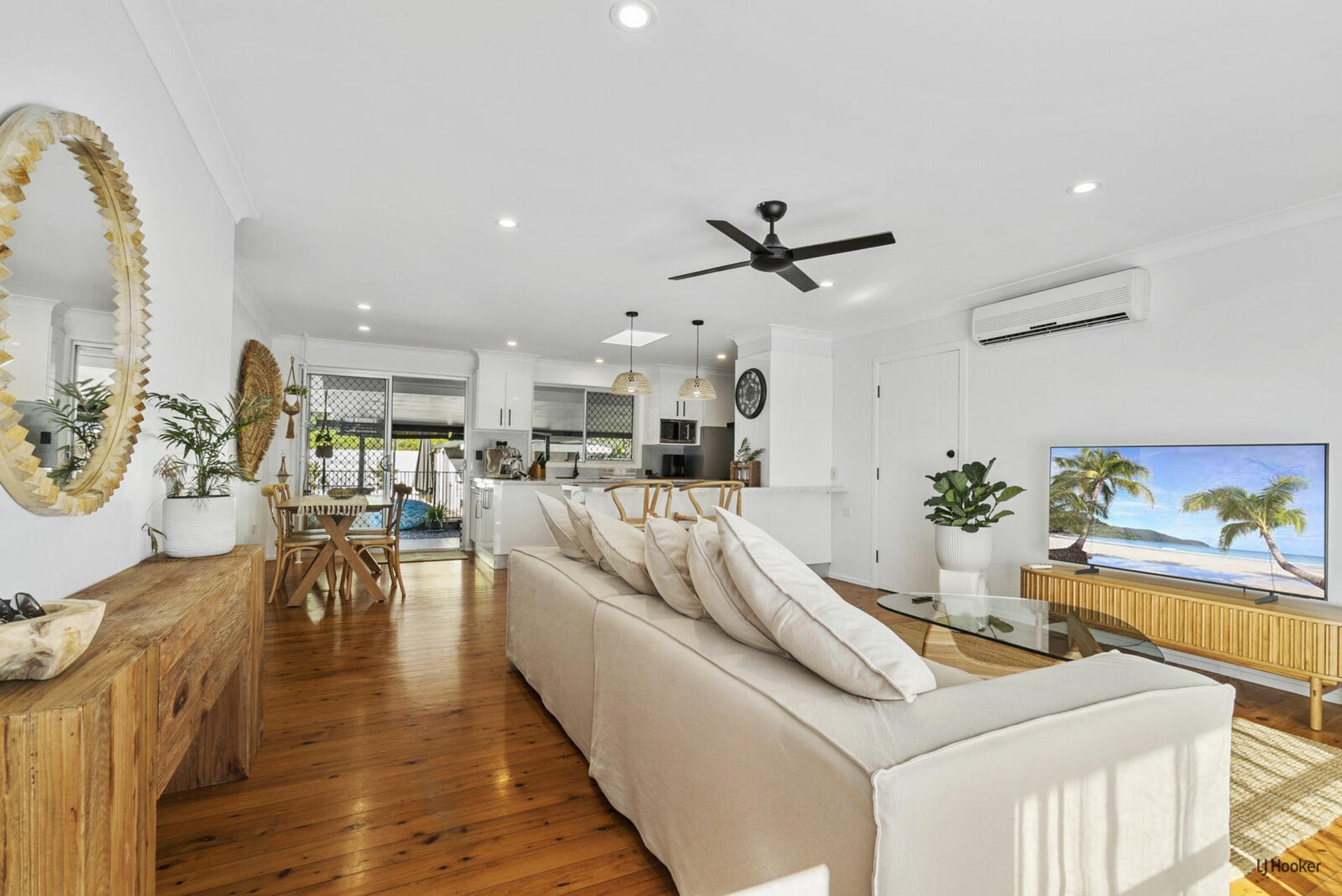 8 Drumfish Drive, CURRUMBIN WATERS