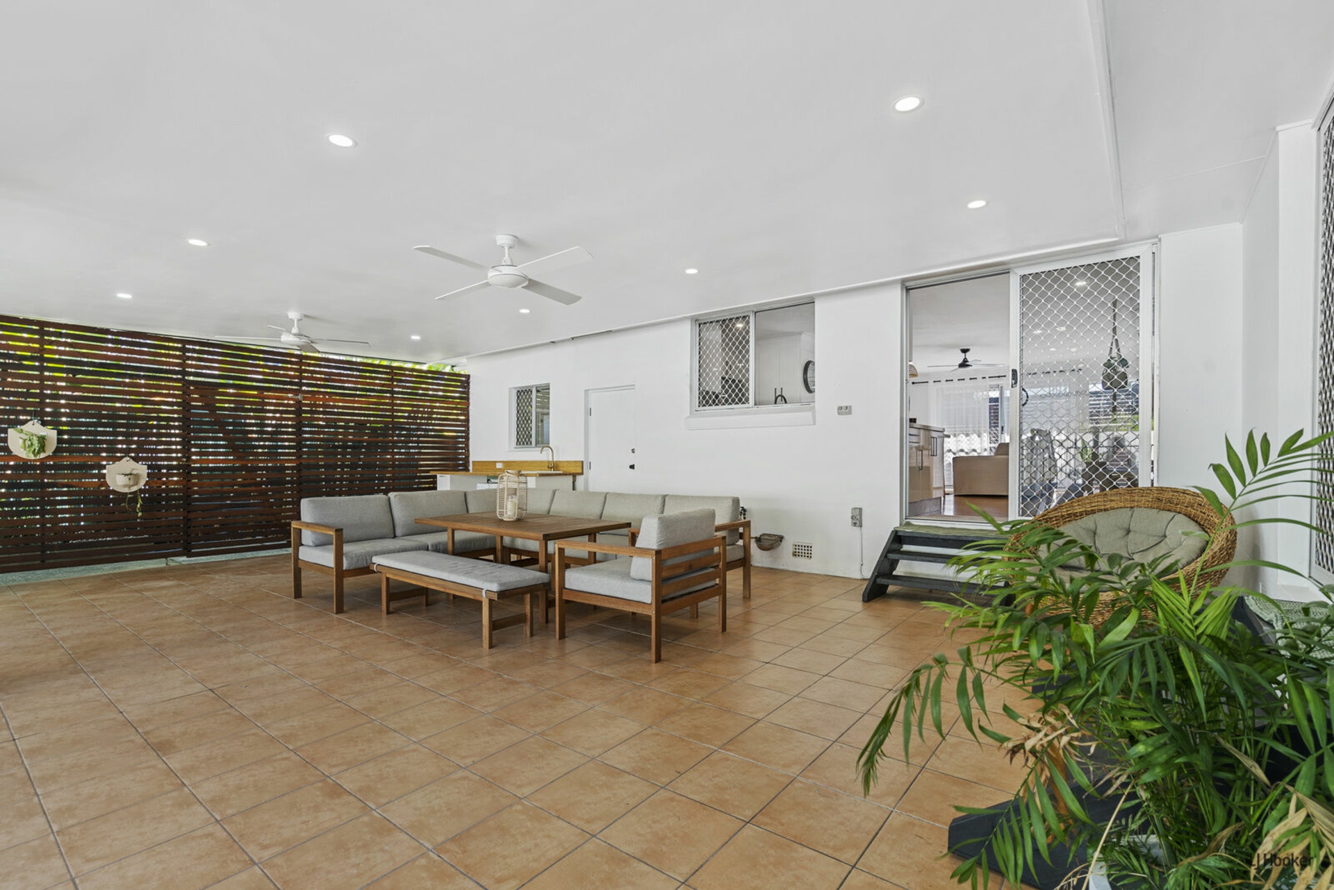 8 Drumfish Drive, CURRUMBIN WATERS
