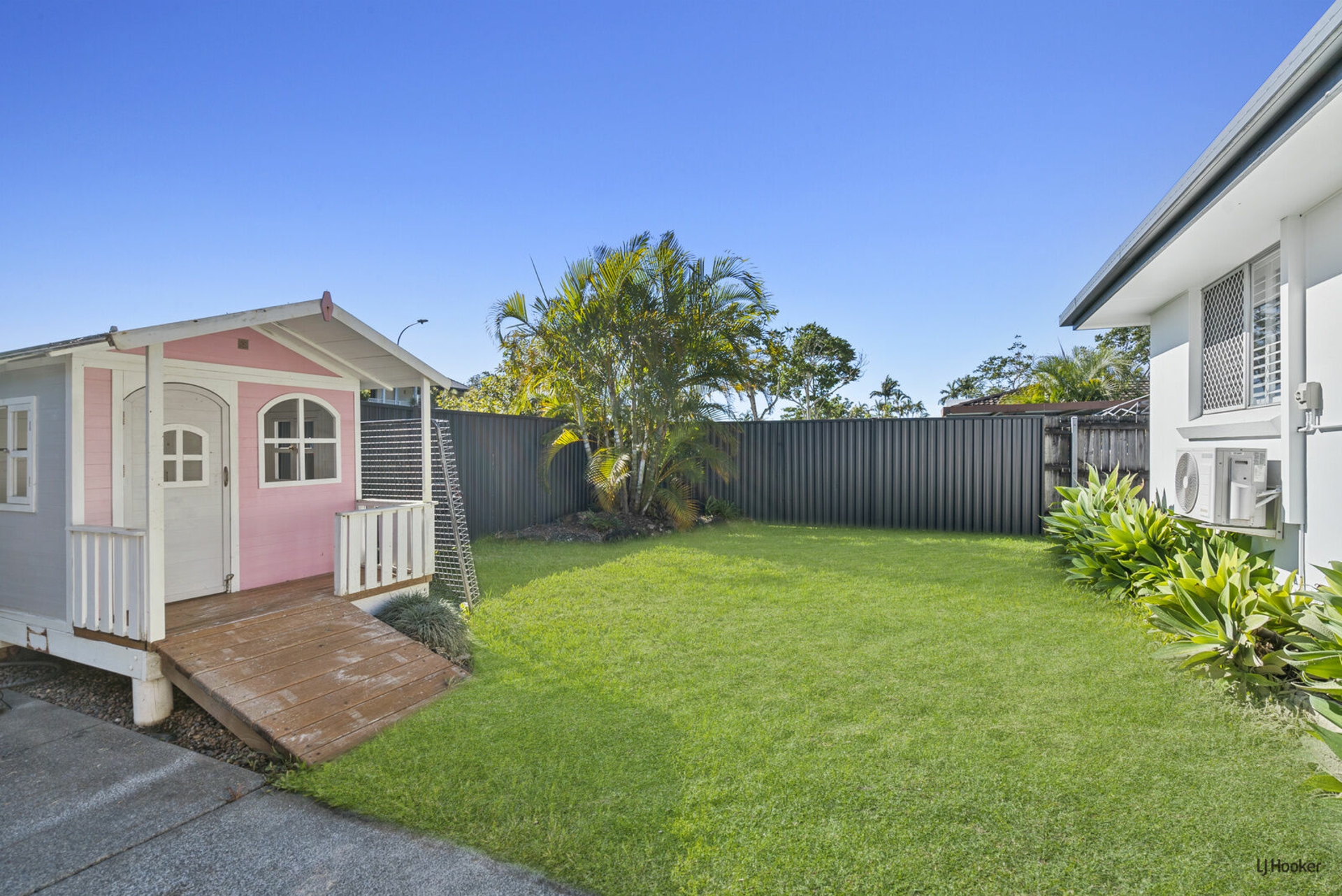 8 Drumfish Drive, CURRUMBIN WATERS