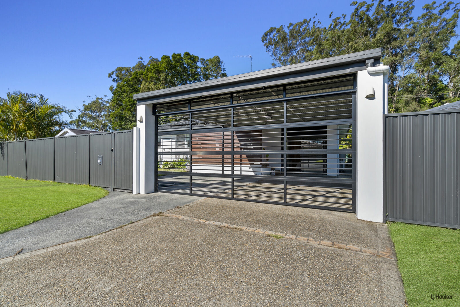 8 Drumfish Drive, CURRUMBIN WATERS