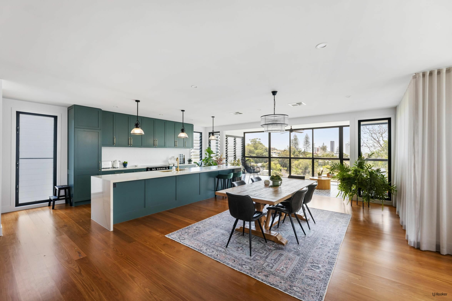 7 Tooloon Street, Coolangatta