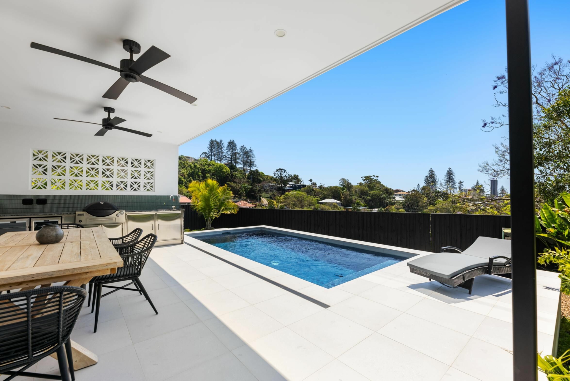 7 Tooloon Street, Coolangatta