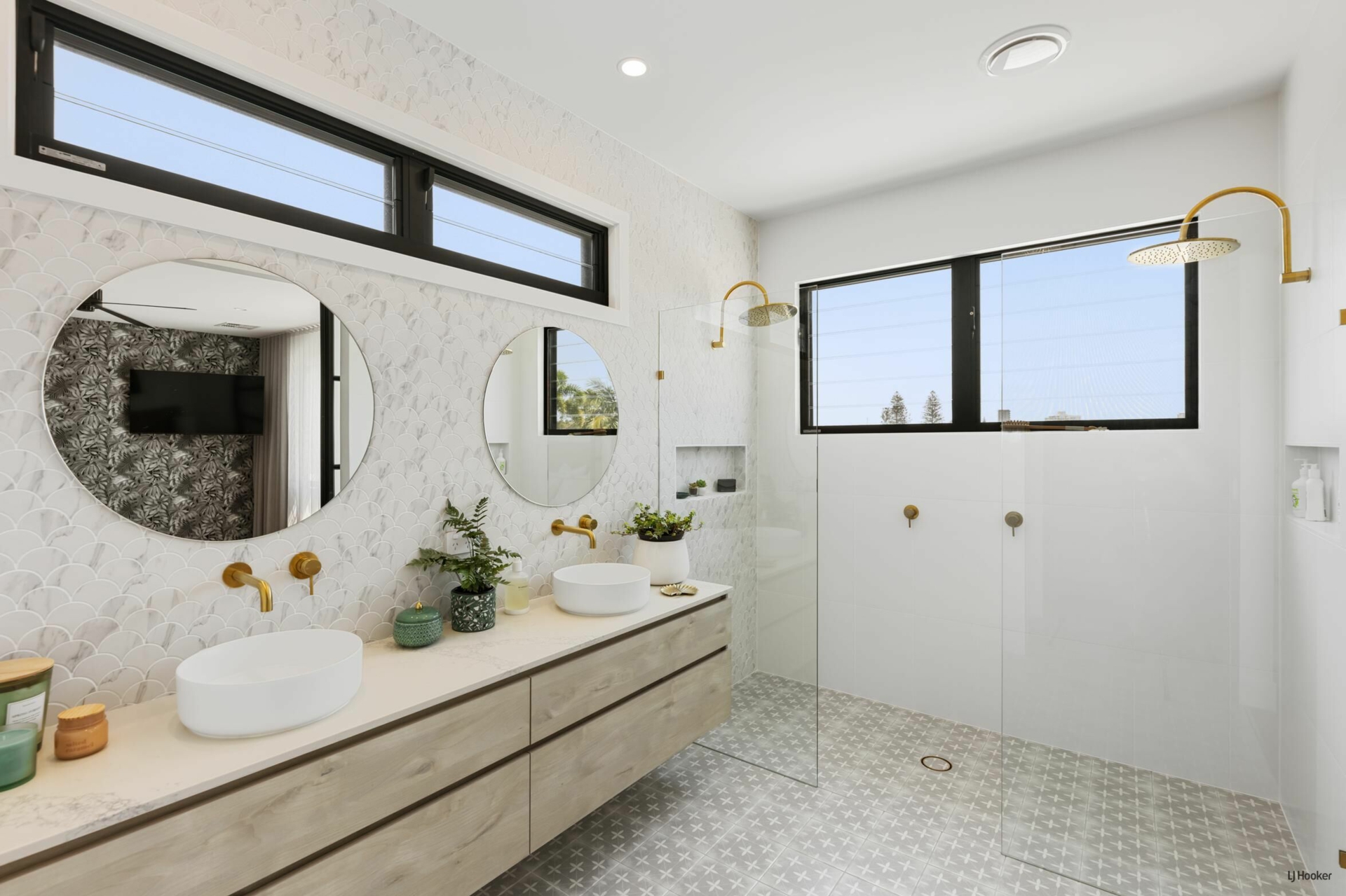 7 Tooloon Street, Coolangatta