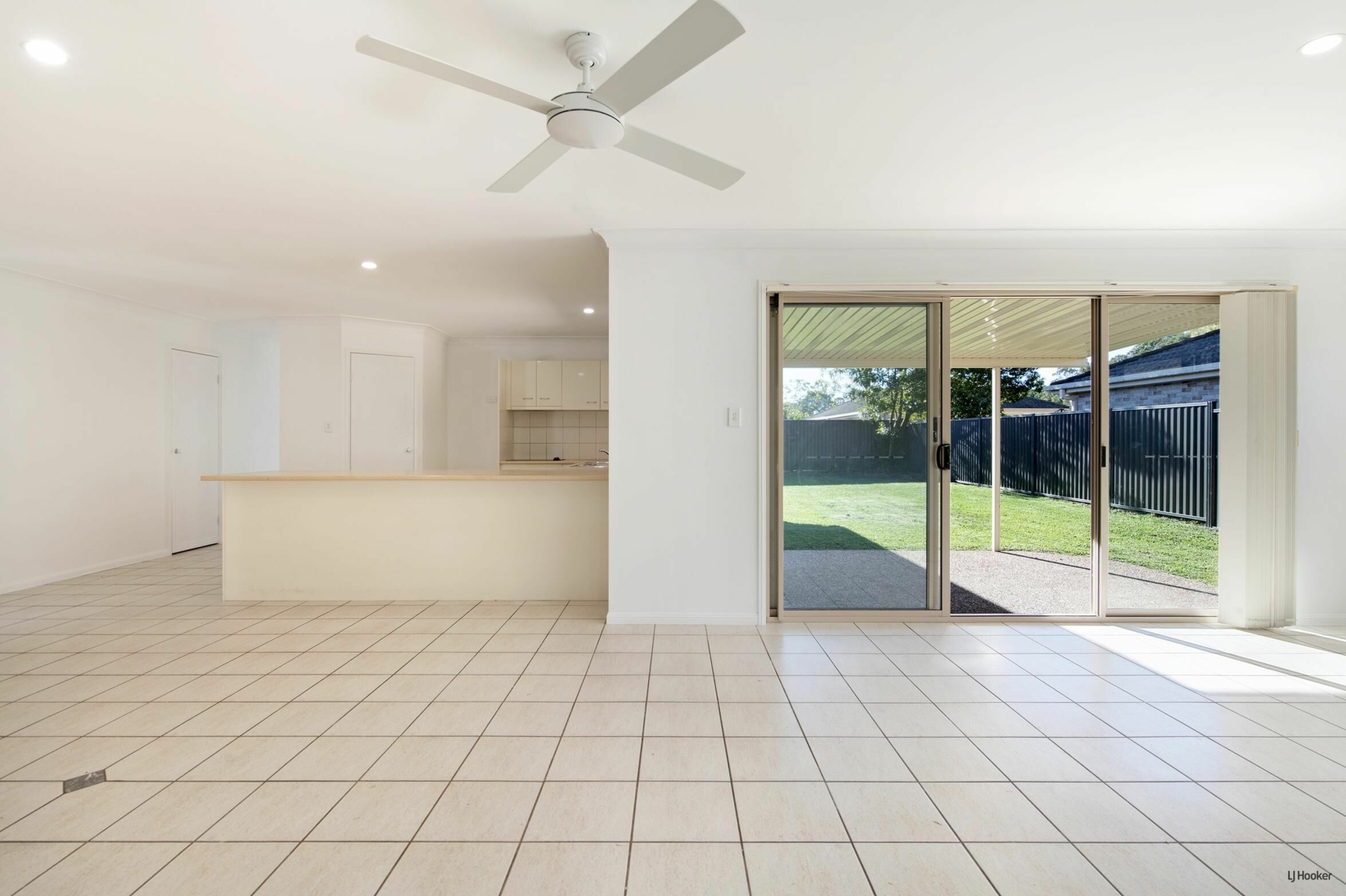 16 Chippendale Crescent — photo 6 of 19