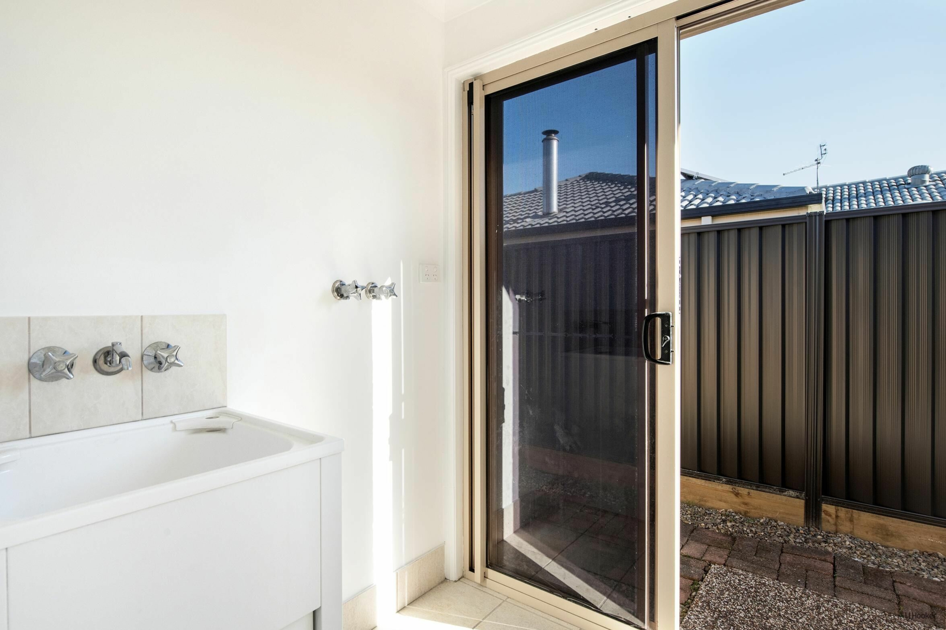 16 Chippendale Crescent — photo 15 of 19