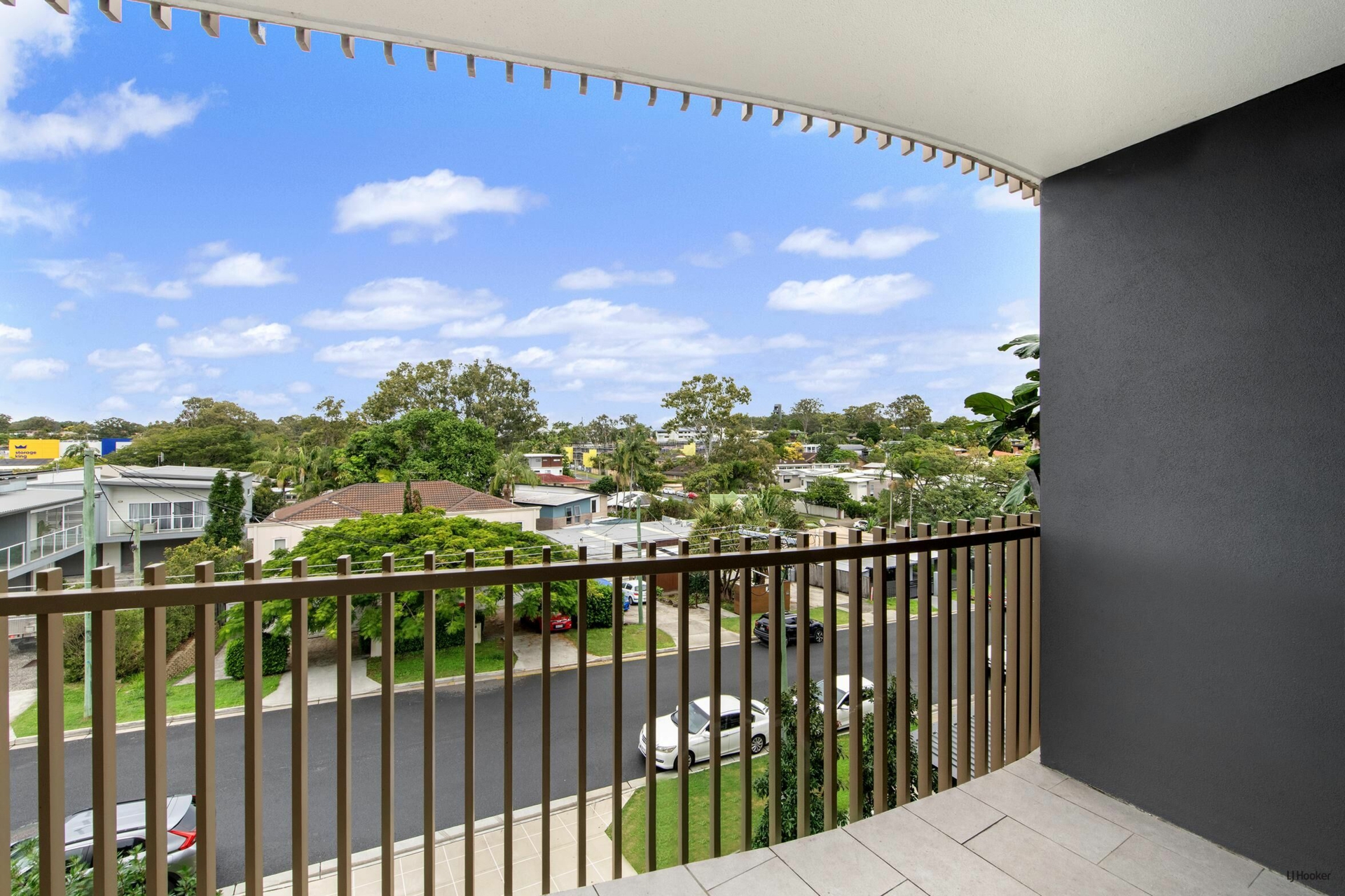202/135 Eugaree Street — photo 8 of 18