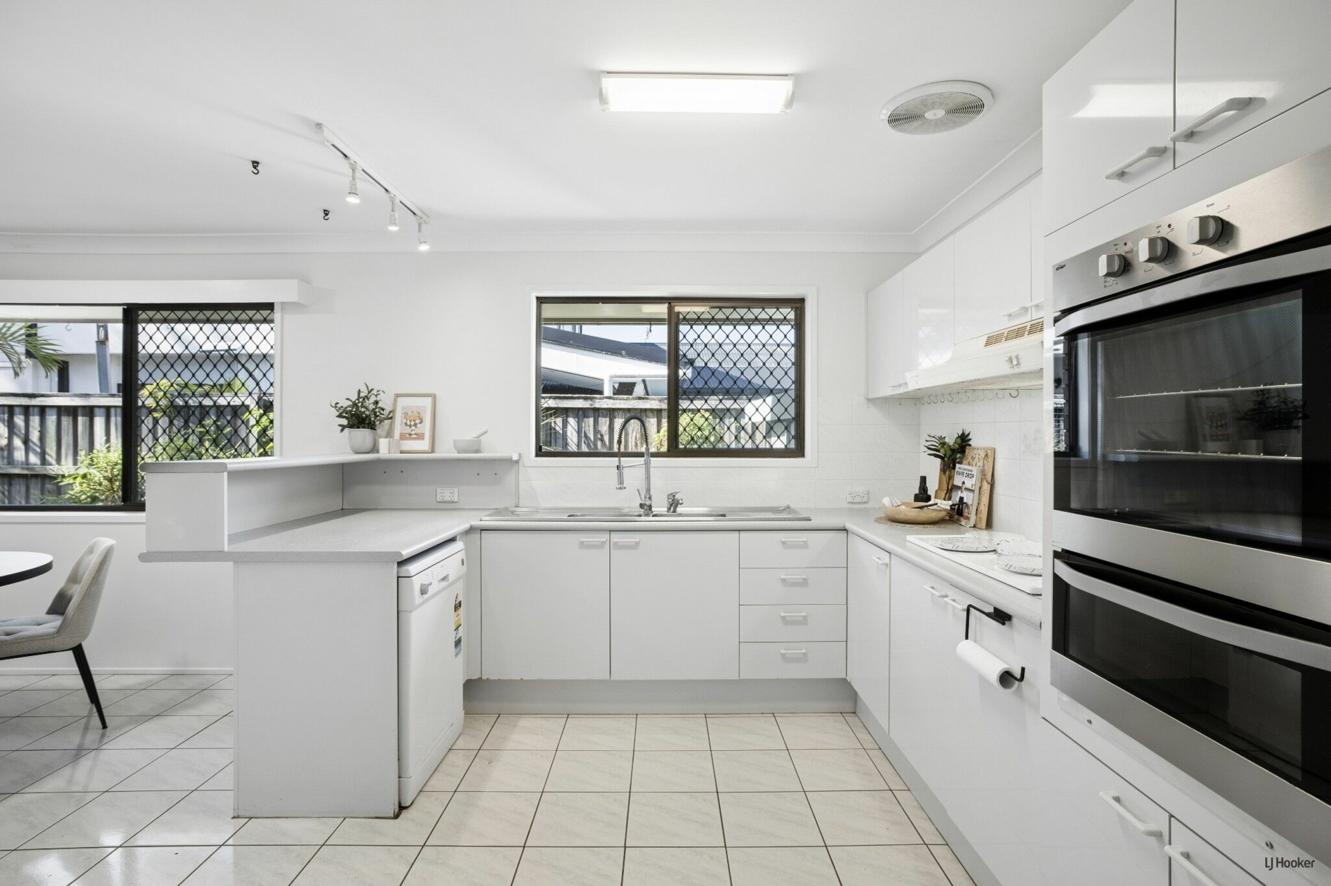 155 Markeri Street — photo 7 of 20