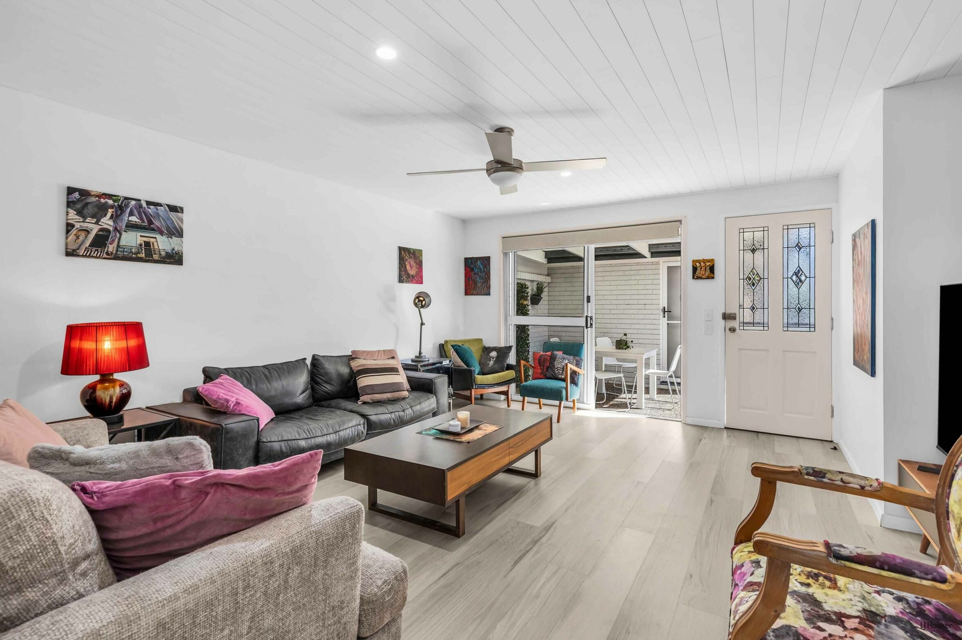1/59 Treeview Drive — photo 3 of 14