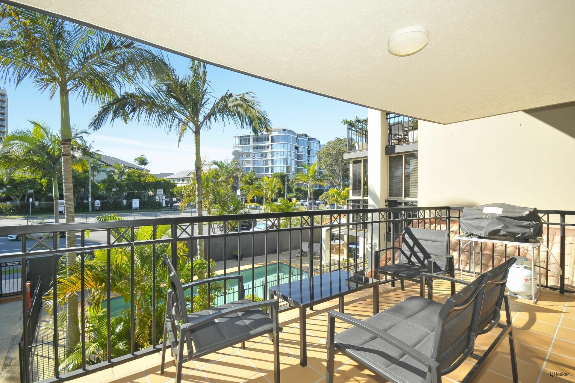 10/1040 Gold Coast Highway — photo 2 of 29