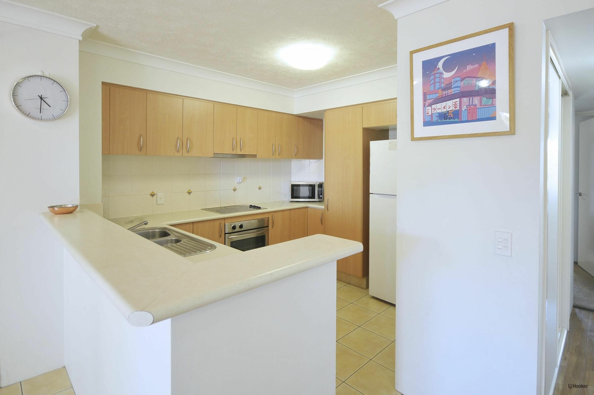 10/1040 Gold Coast Highway — photo 11 of 29