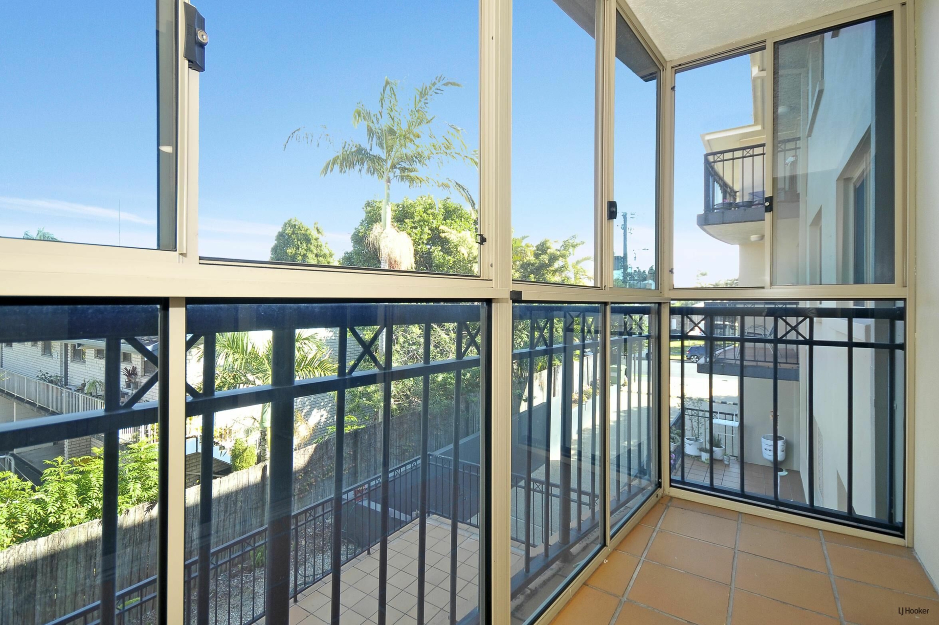 10/1040 Gold Coast Highway — photo 13 of 29
