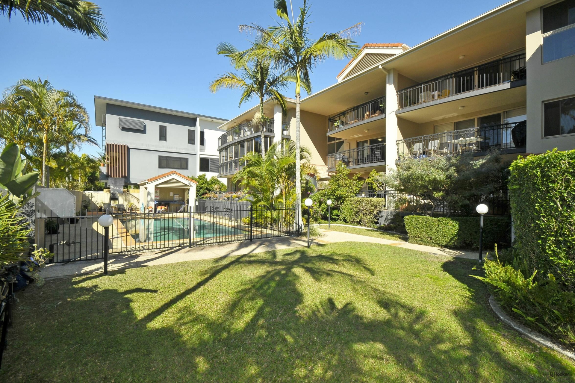 10/1040 Gold Coast Highway — photo 21 of 29
