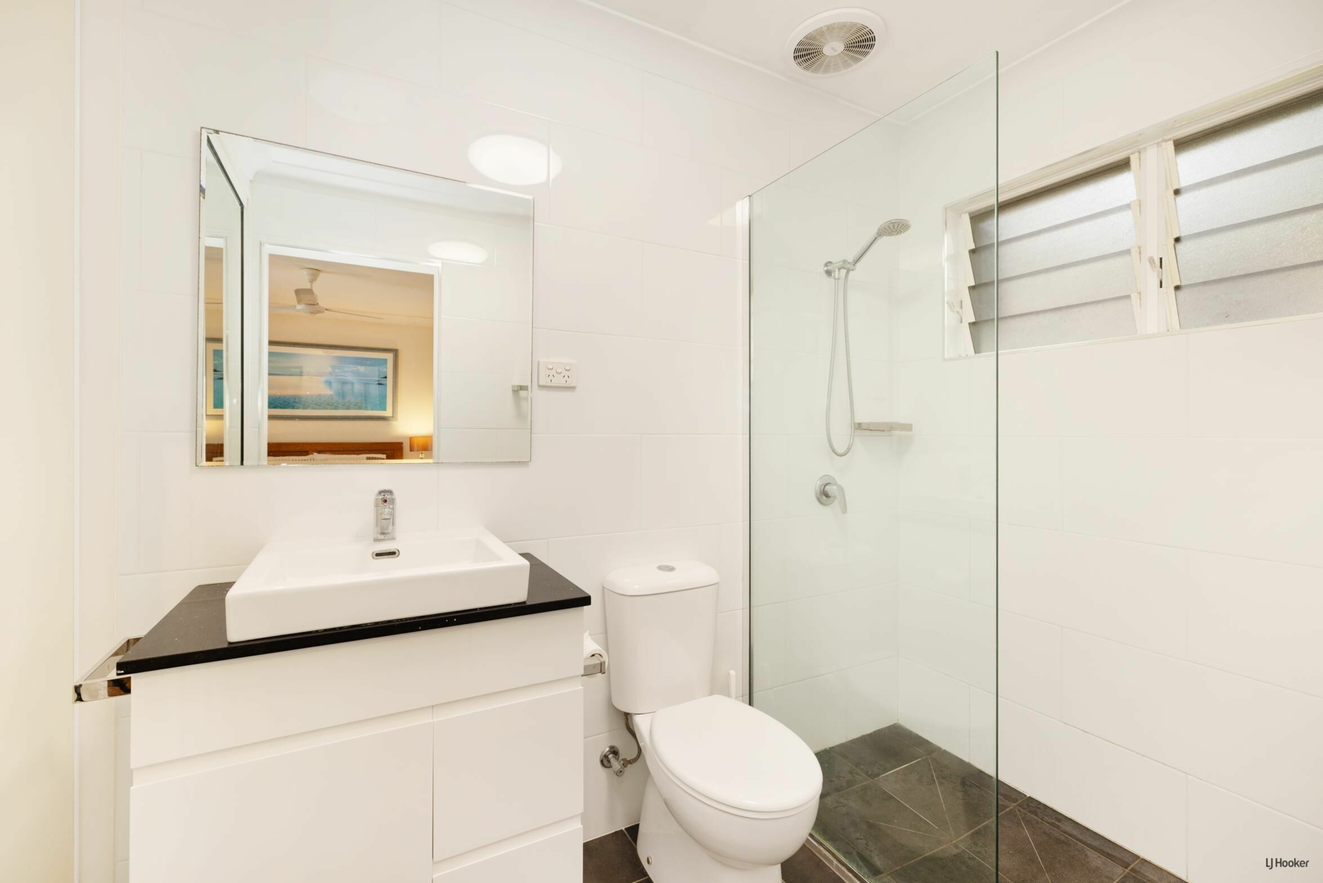 47 Hayles Avenue — photo 8 of 11
