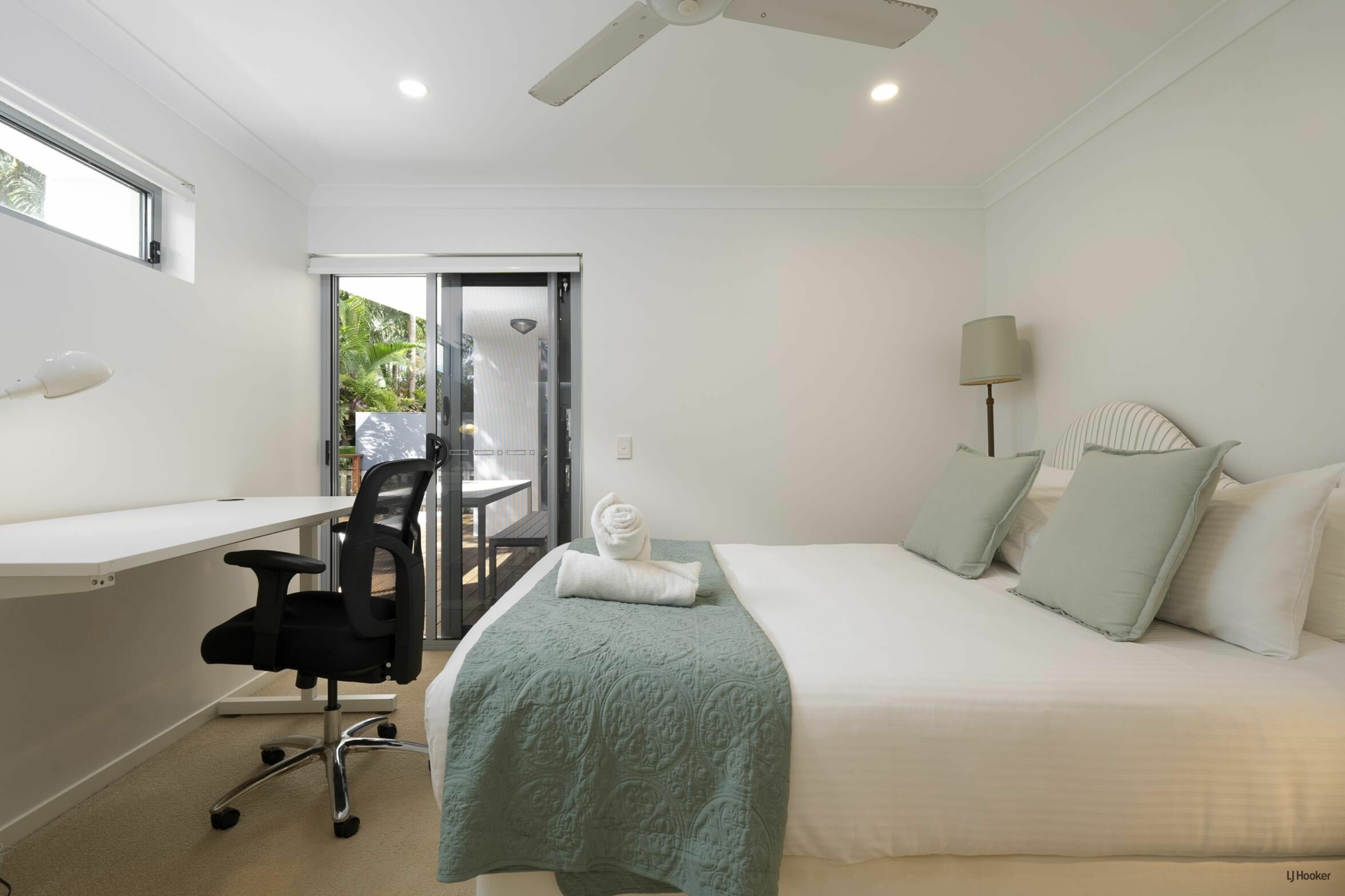 1/61 Tallebudgera Drive — photo 9 of 22