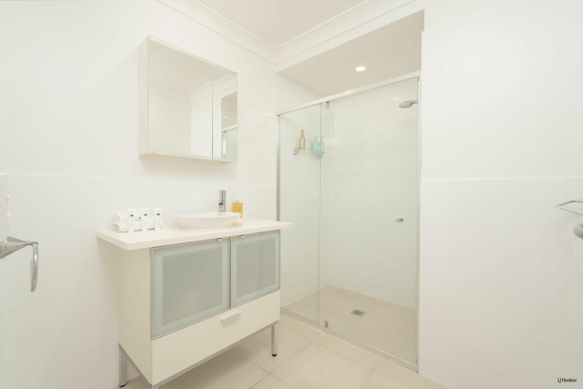 1/61 Tallebudgera Drive — photo 13 of 22