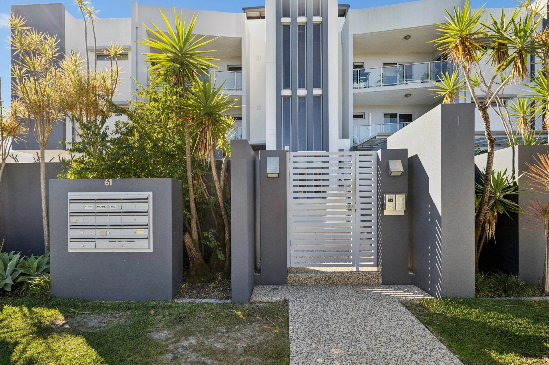 1/61 Tallebudgera Drive — photo 21 of 22