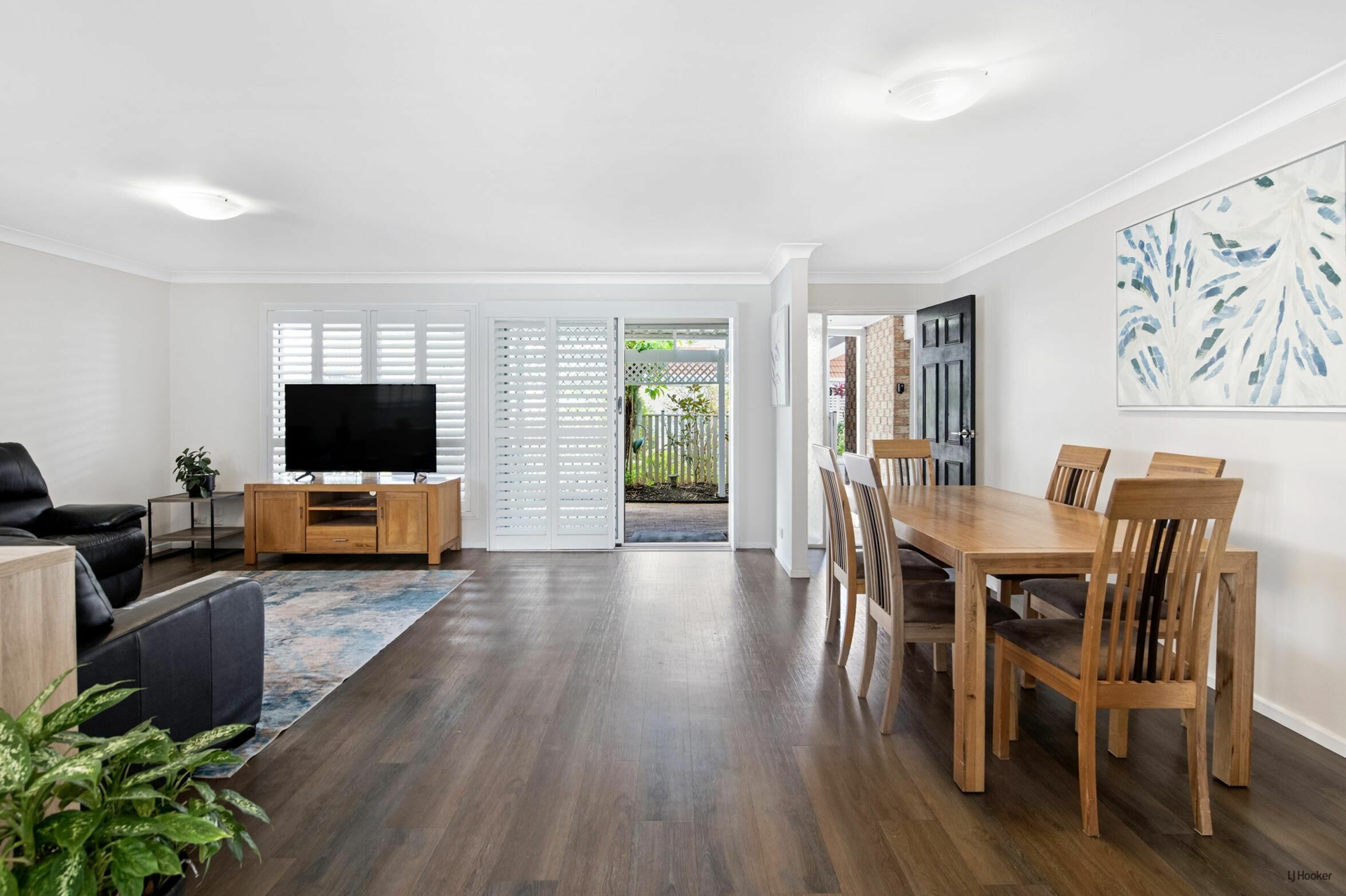 49/154 Currumbin Creek Road — photo 3 of 15