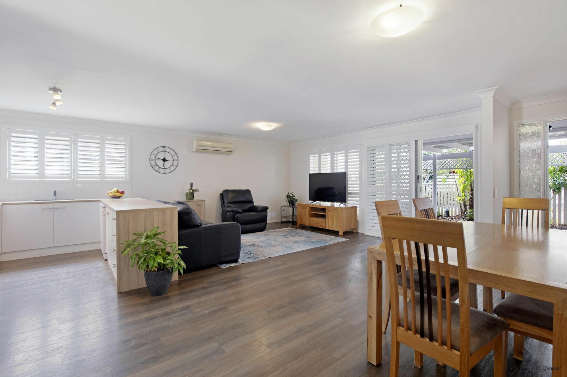 49/154 Currumbin Creek Road — photo 4 of 15