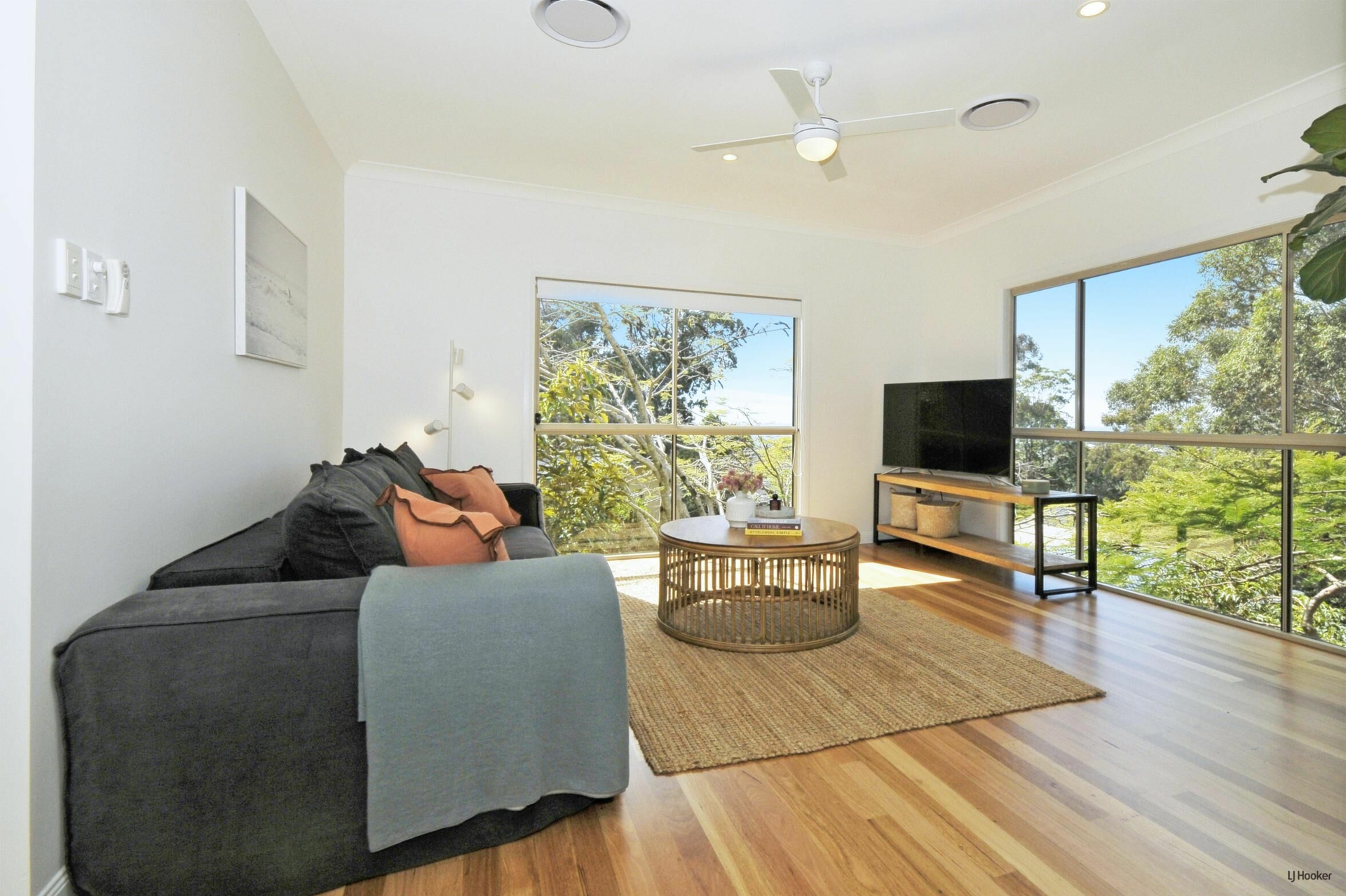 6 Sanctuary Crescent — photo 5 of 27