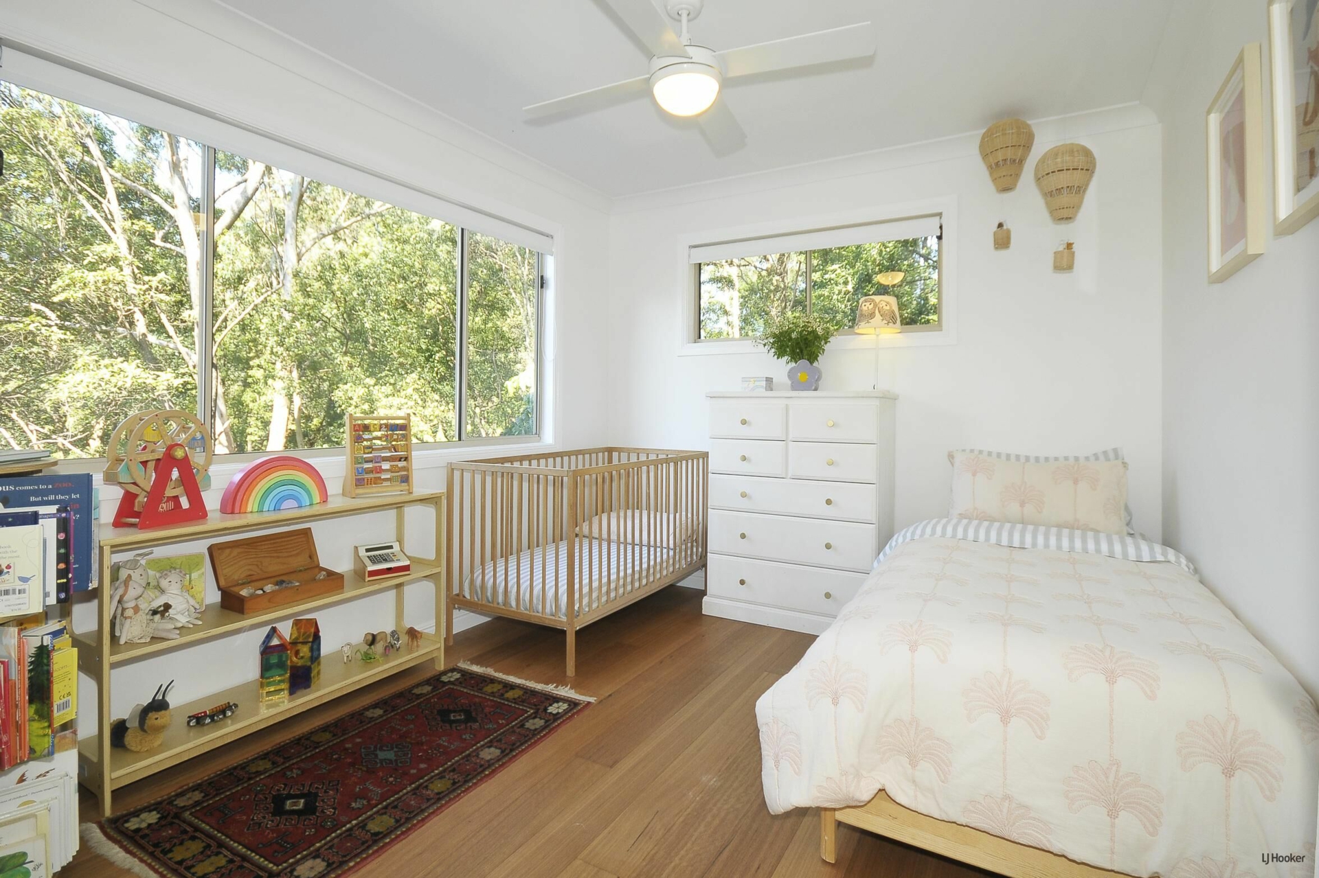 6 Sanctuary Crescent — photo 20 of 27