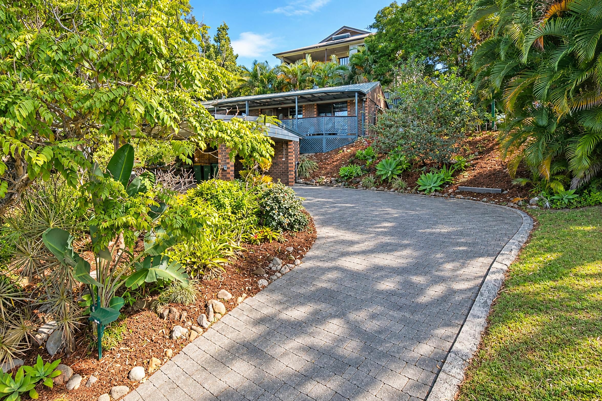 6 Illyria Street — photo from LJ Hooker Southern Gold Coast