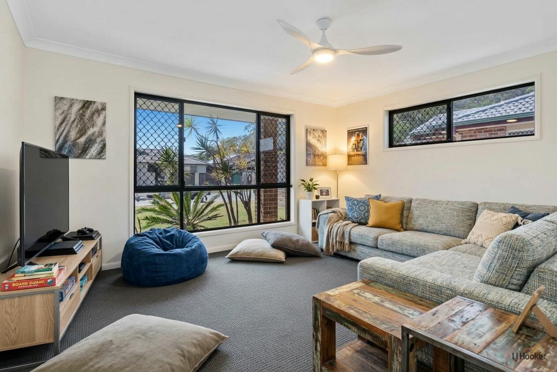 19 Chippendale Crescent — photo 3 of 12