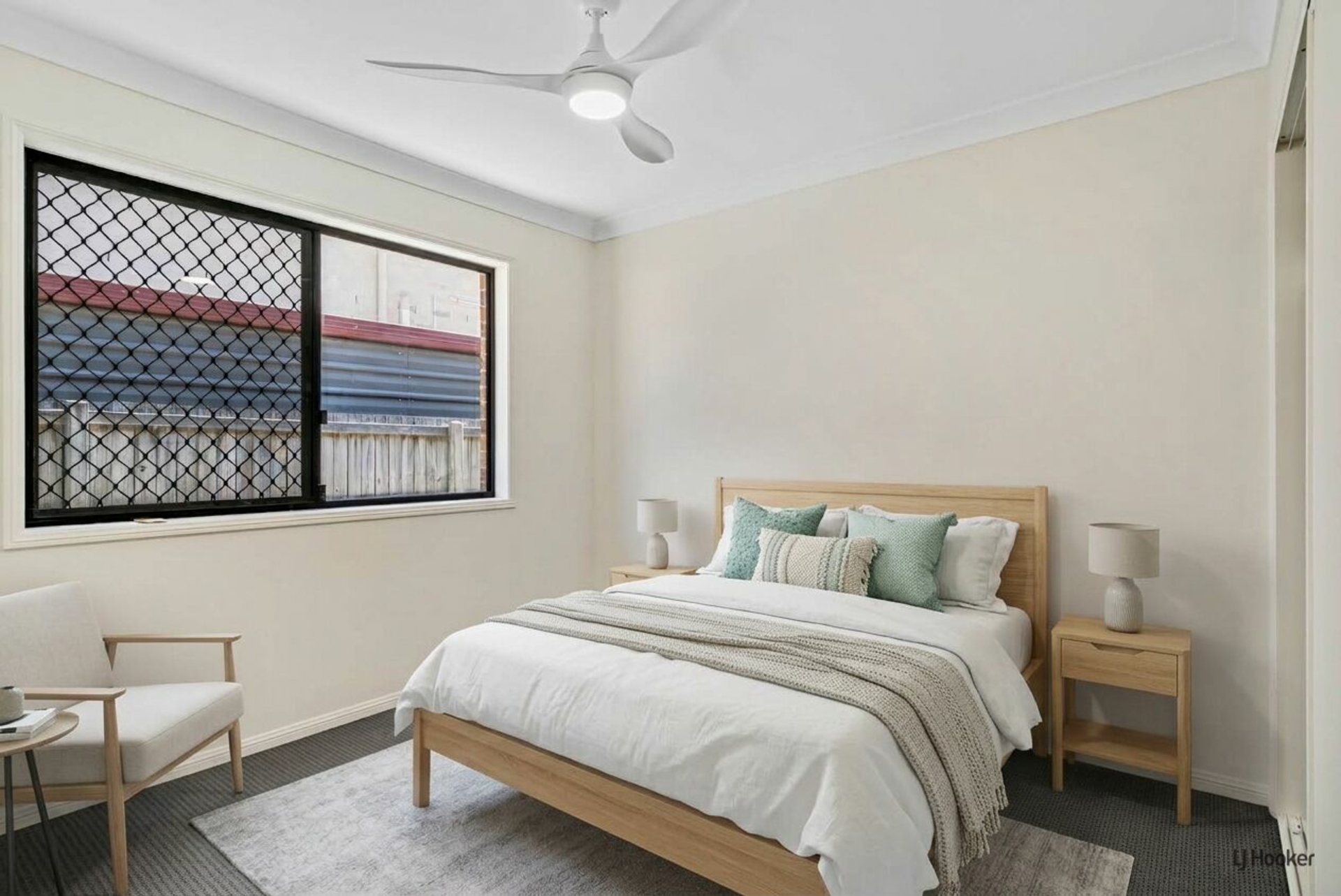 19 Chippendale Crescent — photo 8 of 12