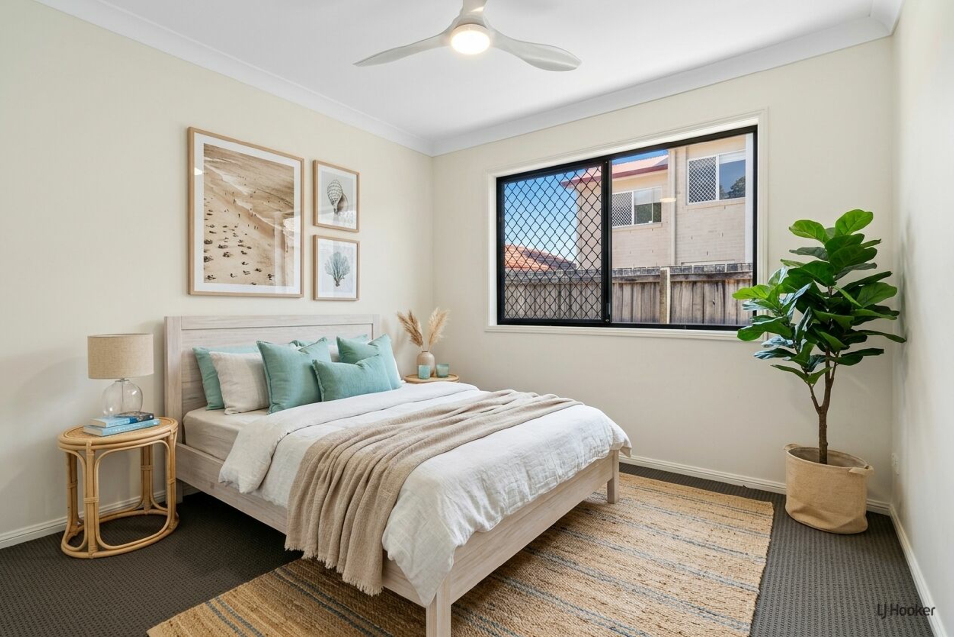 19 Chippendale Crescent — photo 10 of 12