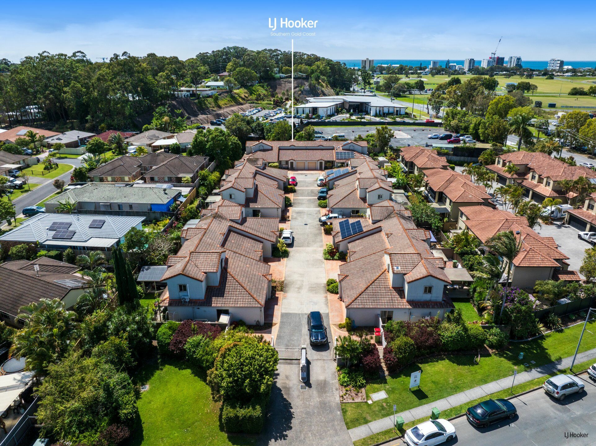 8/5 Inland Drive — photo 2 of 16