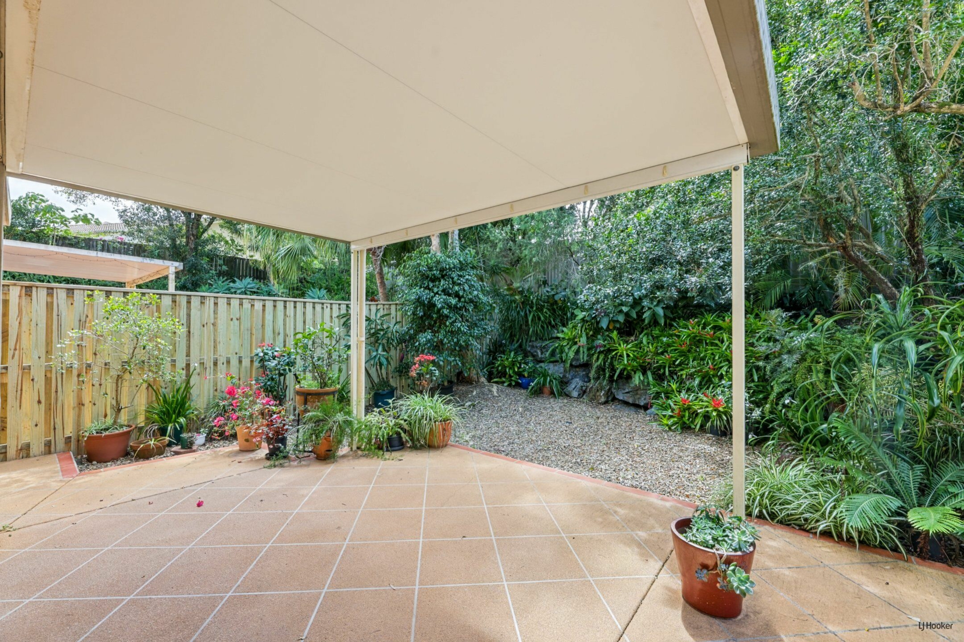 8/5 Inland Drive — photo 14 of 16