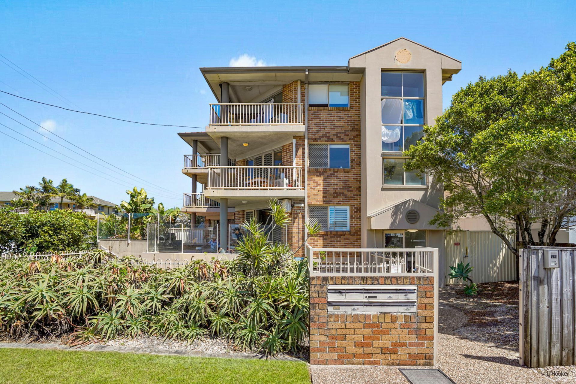 4/1260 Gold Coast Highway — photo from LJ Hooker Southern Gold Coast