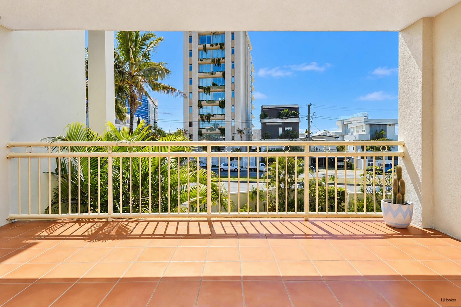 23/1198 Gold Coast Highway — photo 5 of 16