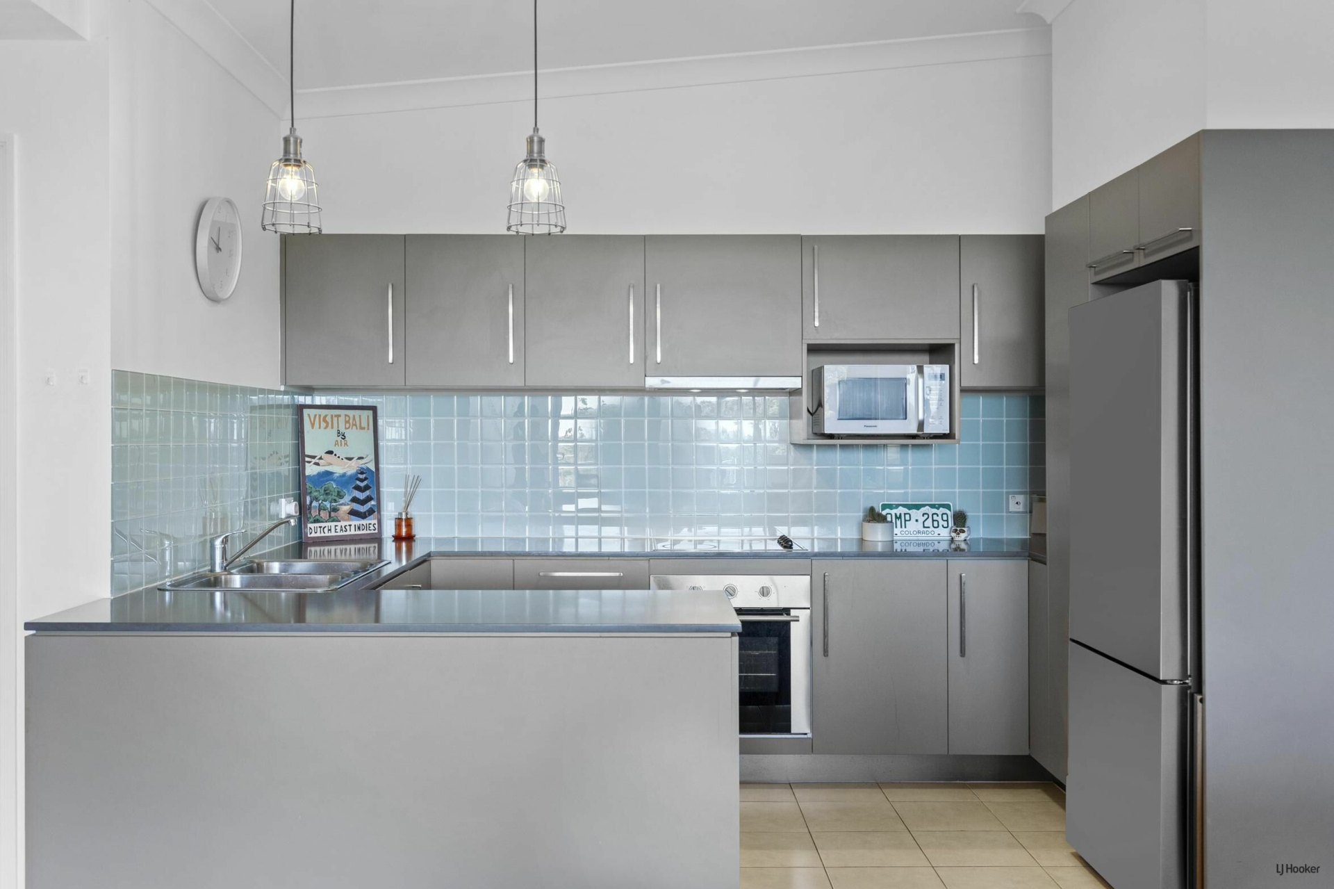 1601/12-14 Executive Drive — photo 9 of 22