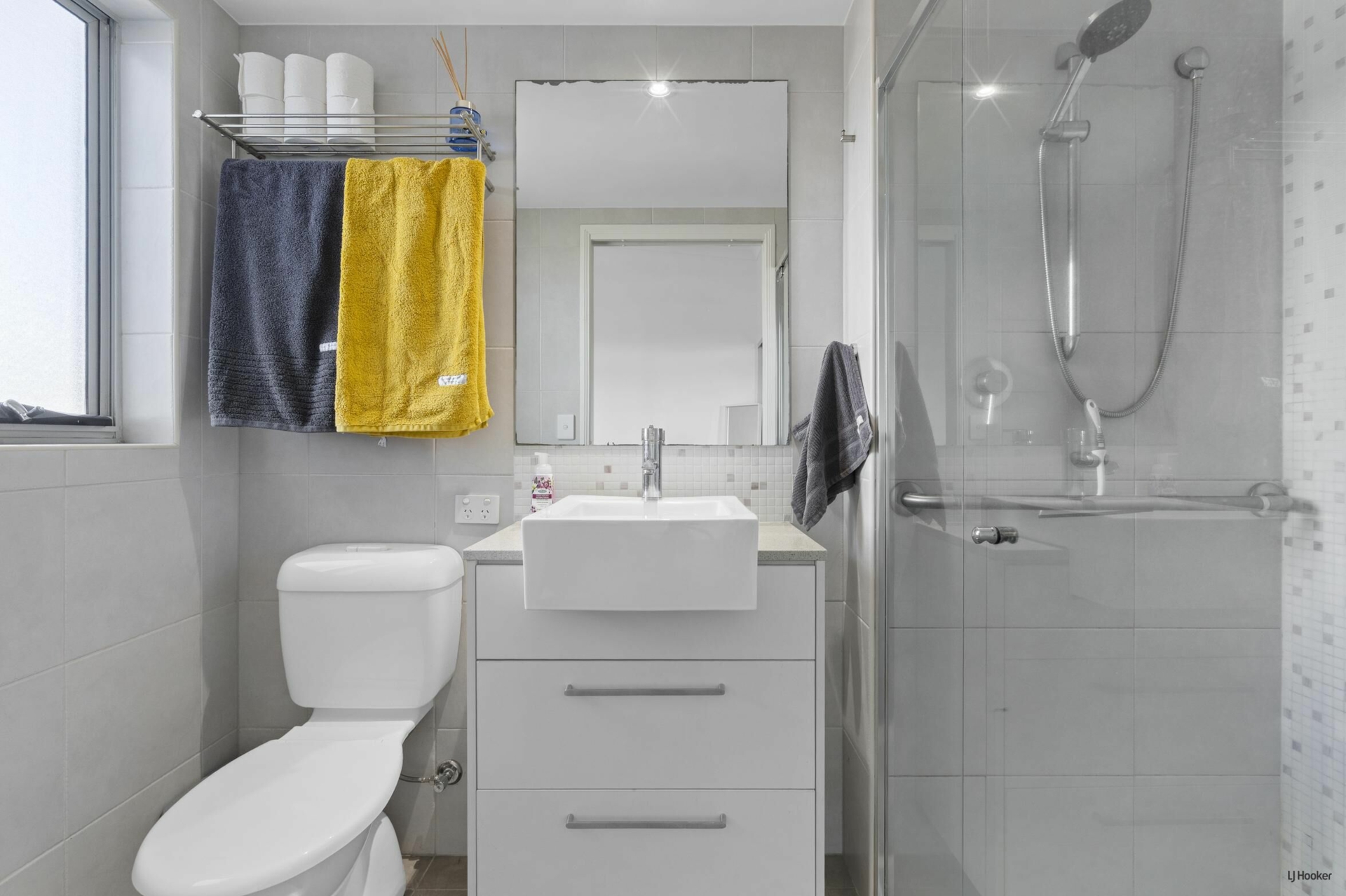 1601/12-14 Executive Drive — photo 14 of 22