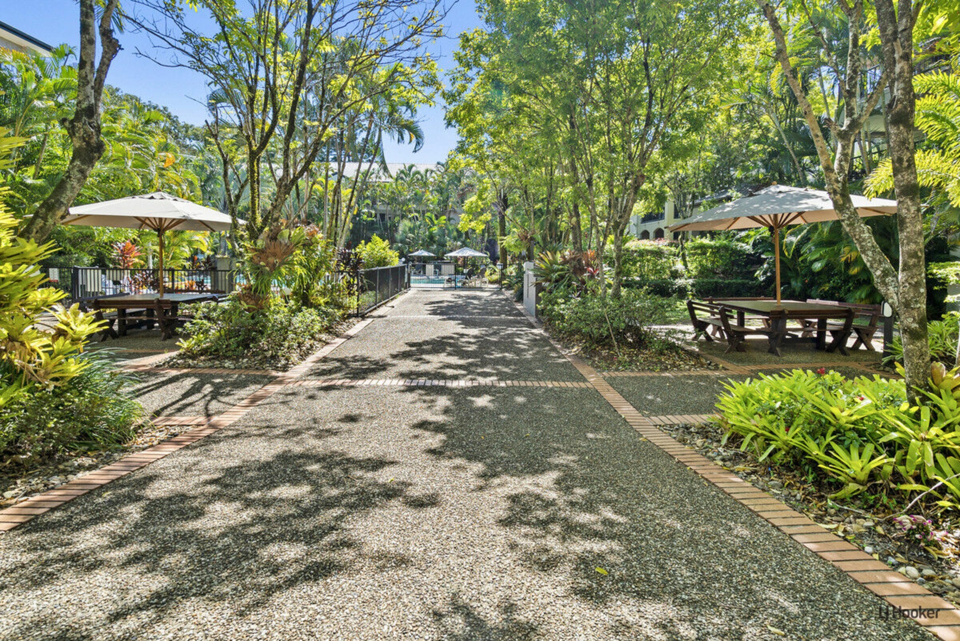 2/40 Teemangum Street — photo 3 of 16