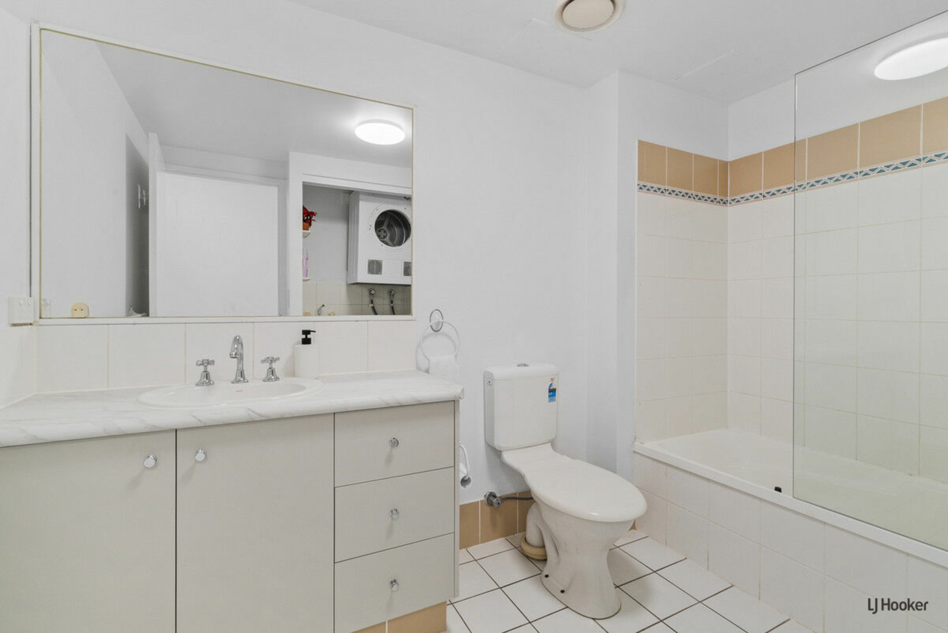2/40 Teemangum Street — photo 11 of 16