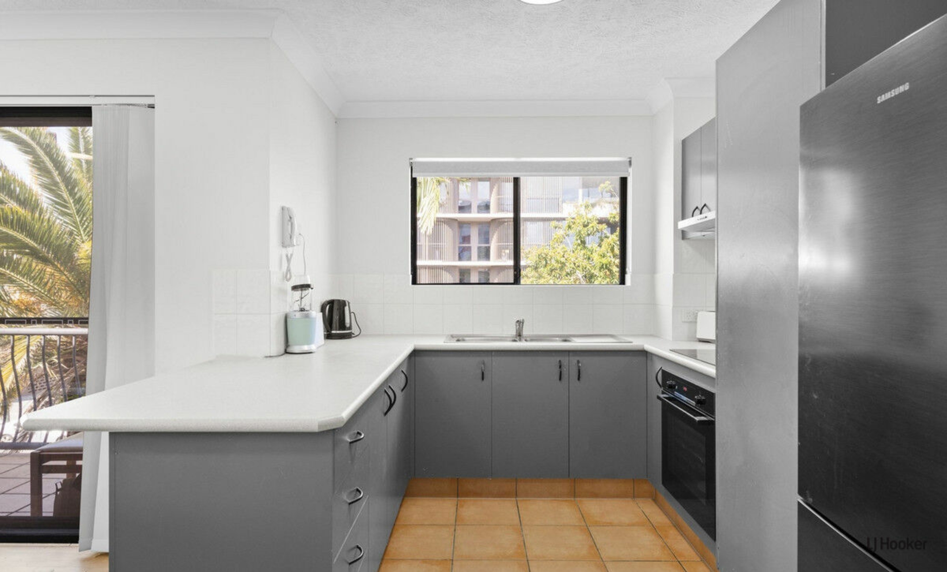 30/16-26 Waverley Street — photo 5 of 10