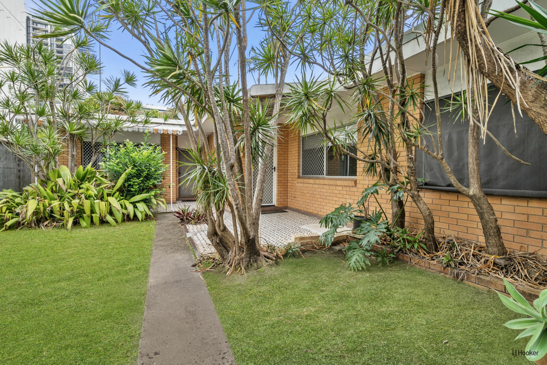 2/30 Alexandra Avenue — photo 6 of 6