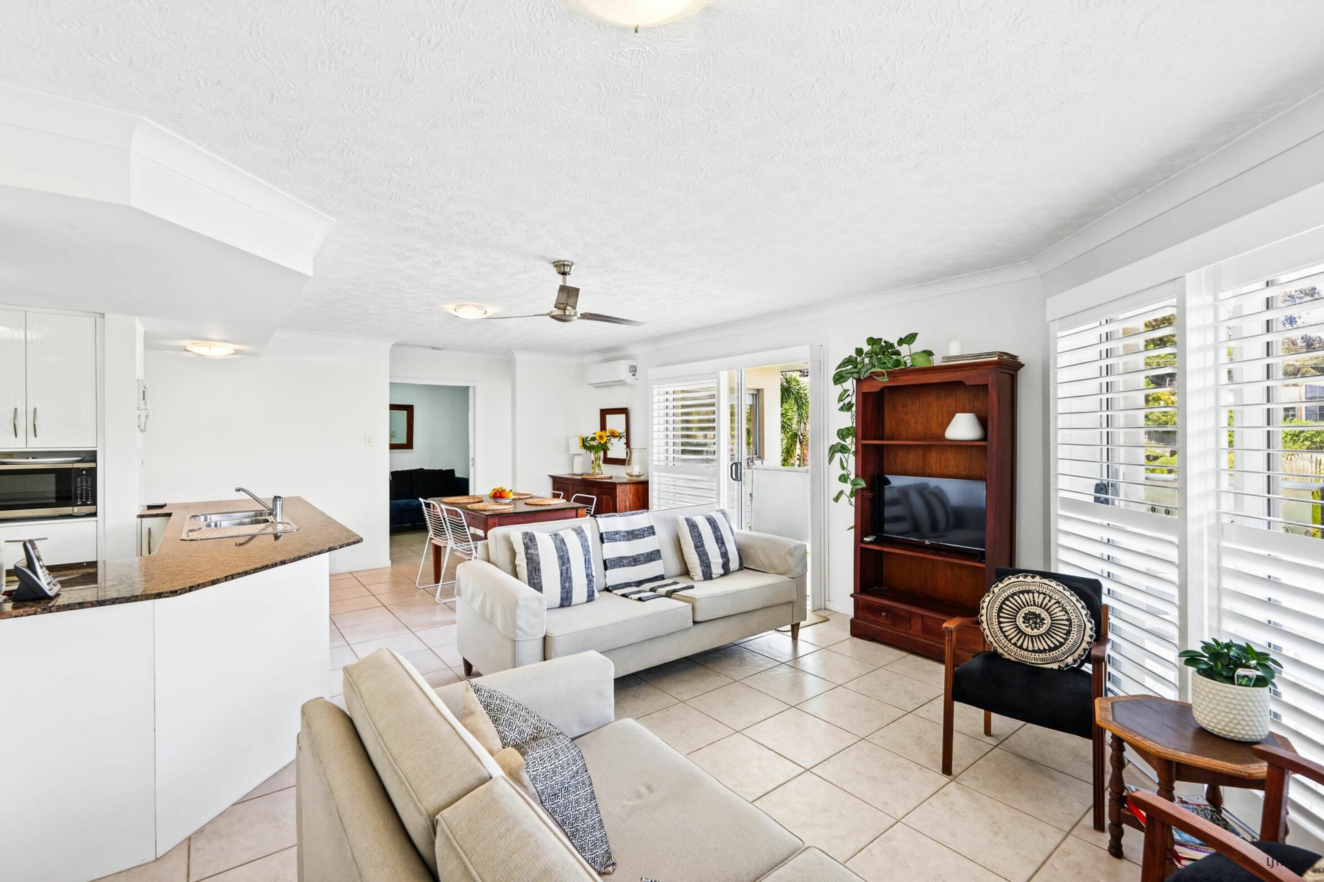 8/50-52 Miles Street — photo from LJ Hooker Southern Gold Coast